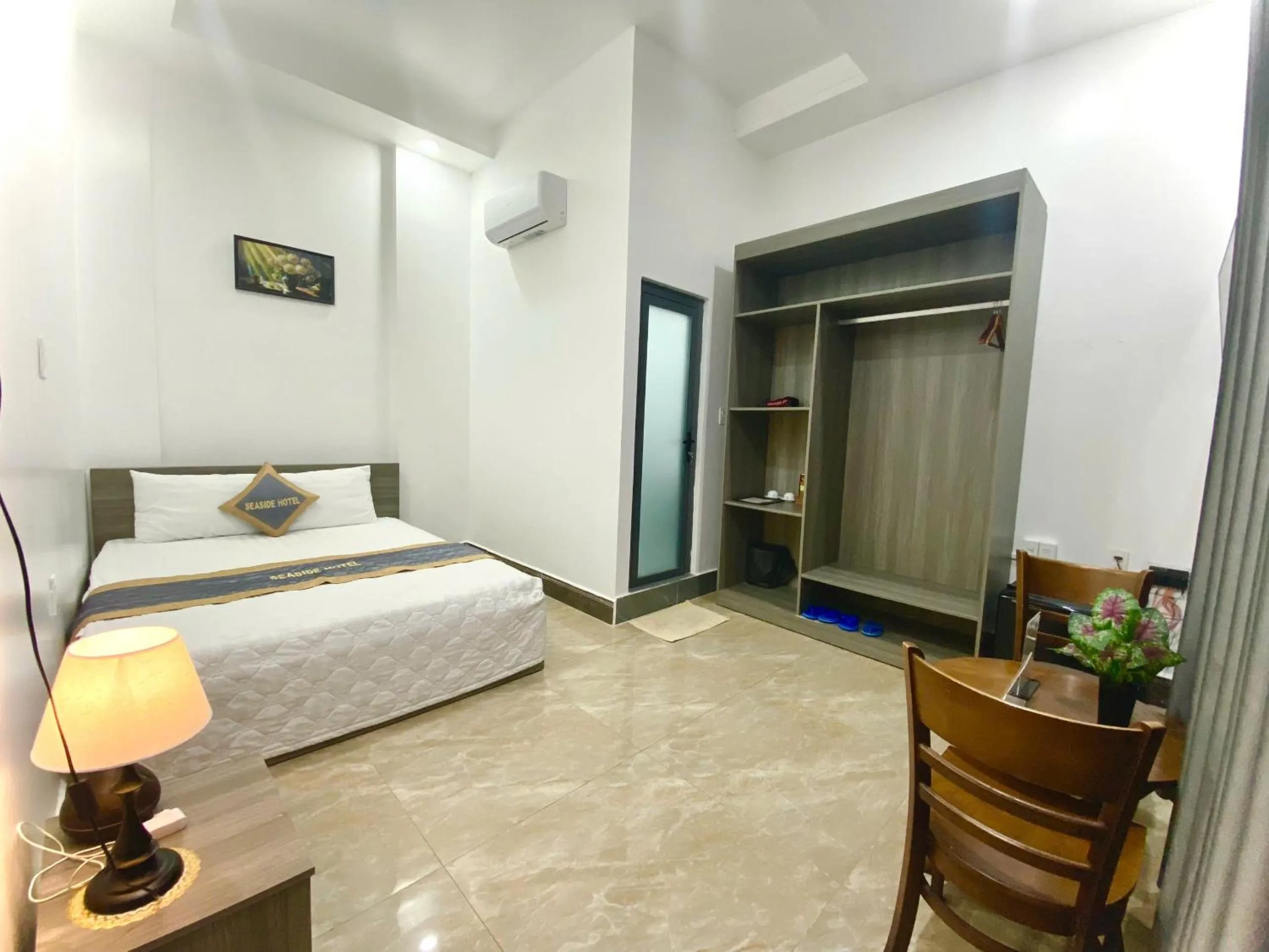 Bed in Seaside Hotel - Rach Gia