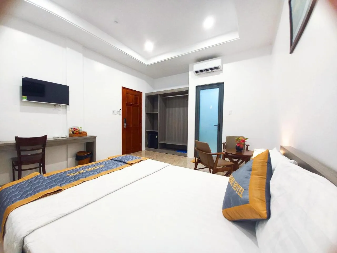 Communal lounge/ TV room, Bed in Seaside Hotel - Rach Gia