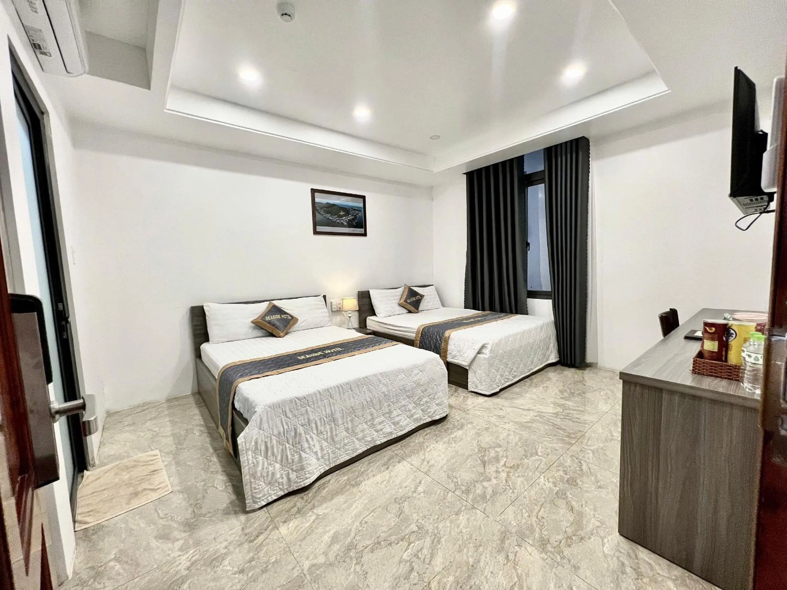 Bed in Seaside Hotel - Rach Gia