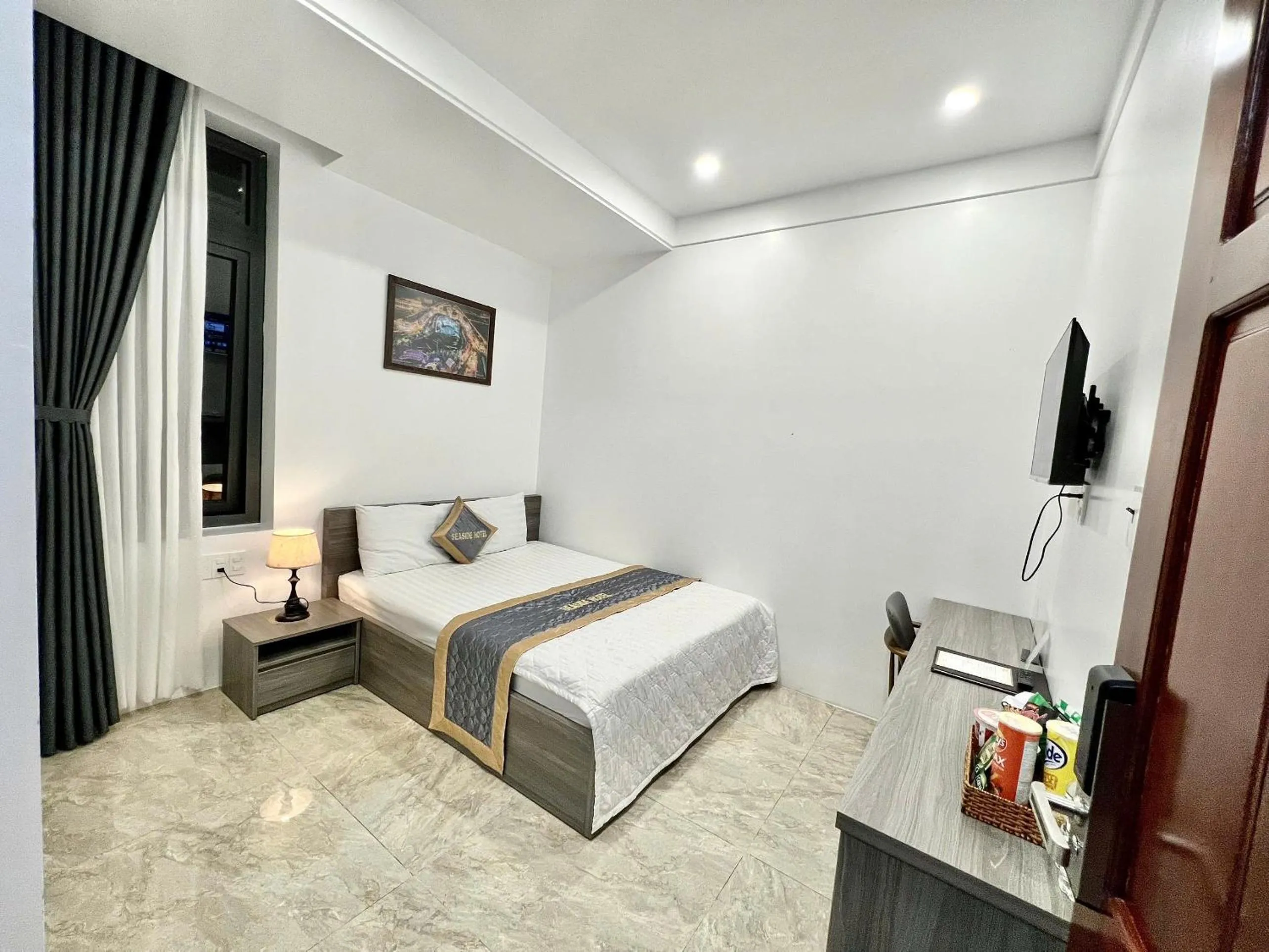 Bed in Seaside Hotel - Rach Gia