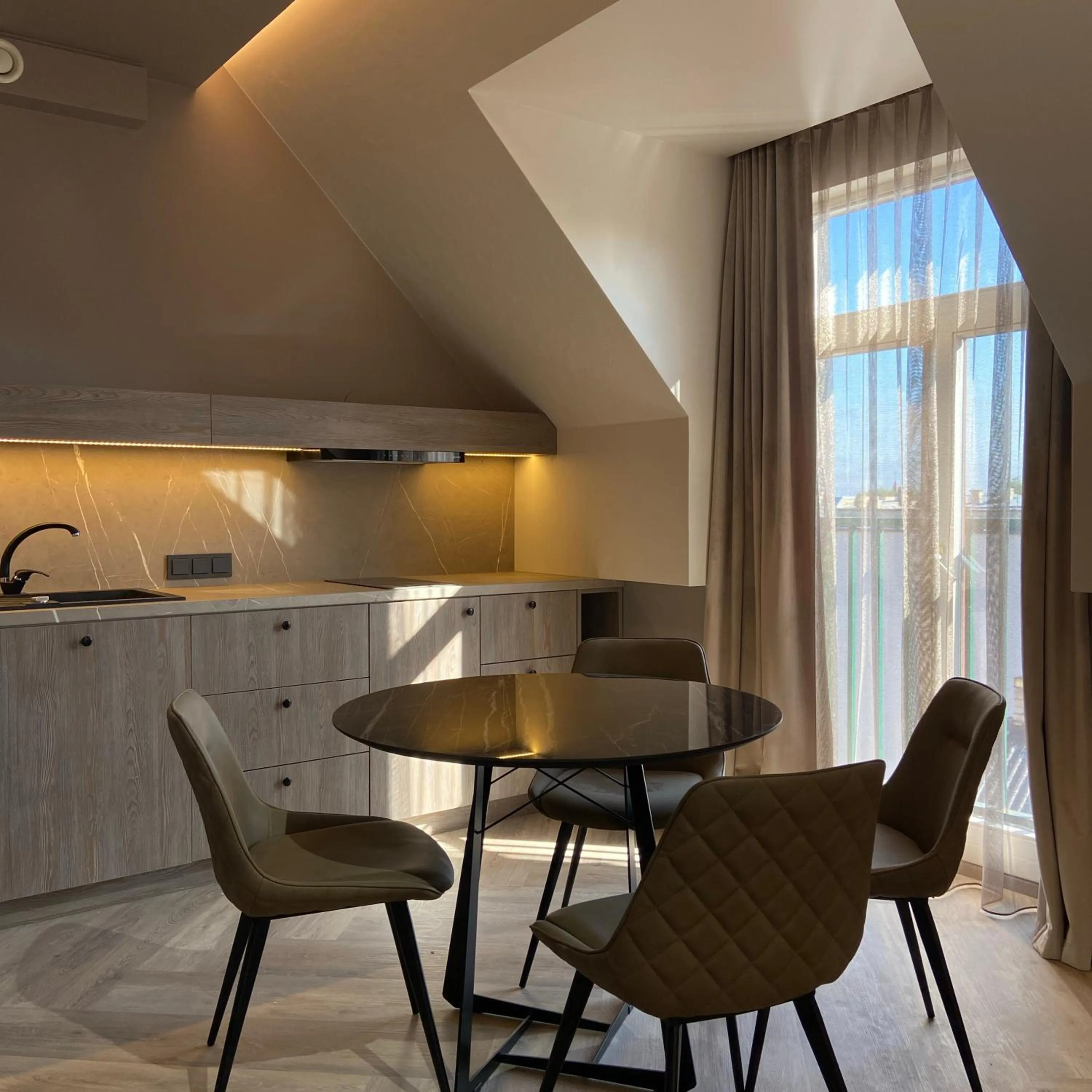 CONTI HOTEL VILNIUS, Conference Centre, Restaurant & Bar