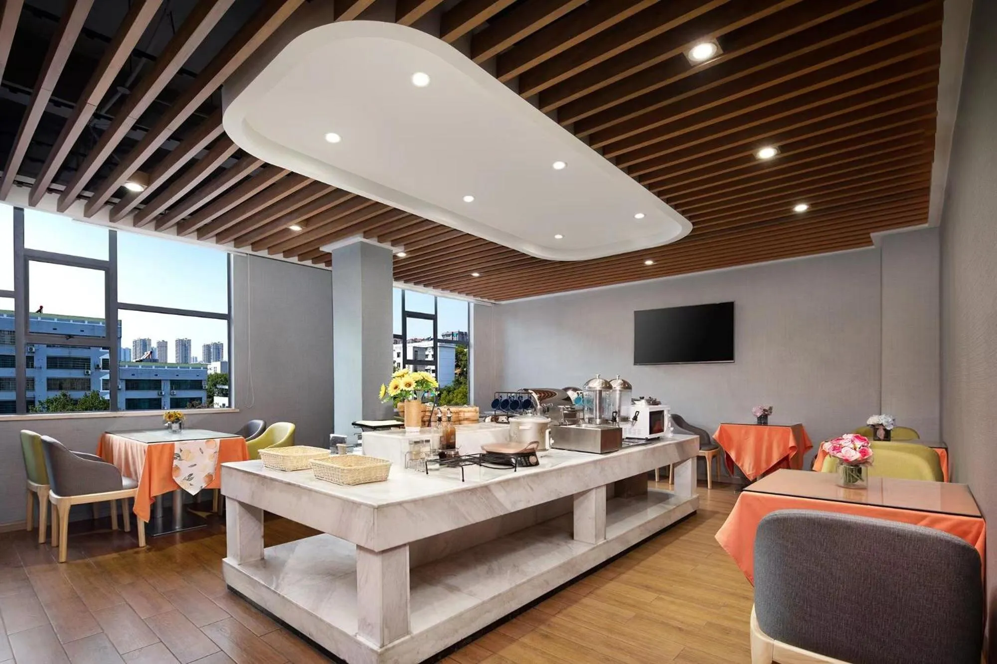 Restaurant/places to eat in Morninginn, Humanities and Technology College