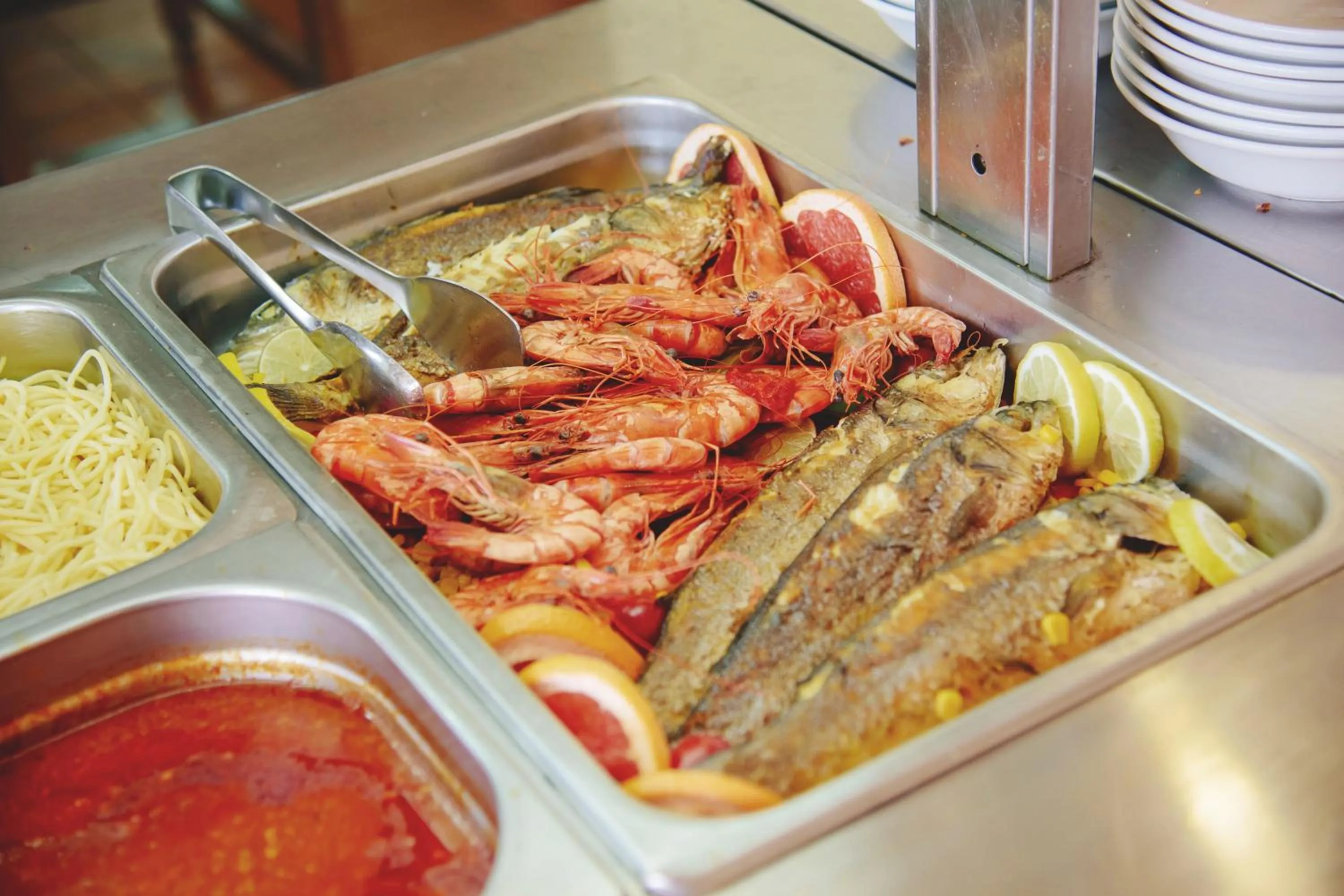 Restaurant/places to eat in Hotel Montenegro