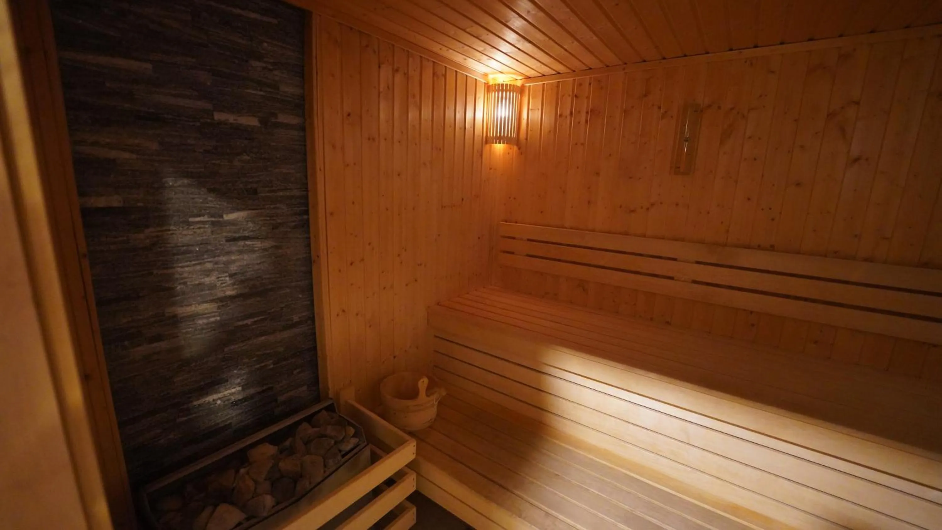 Sauna in Hotel Montenegro