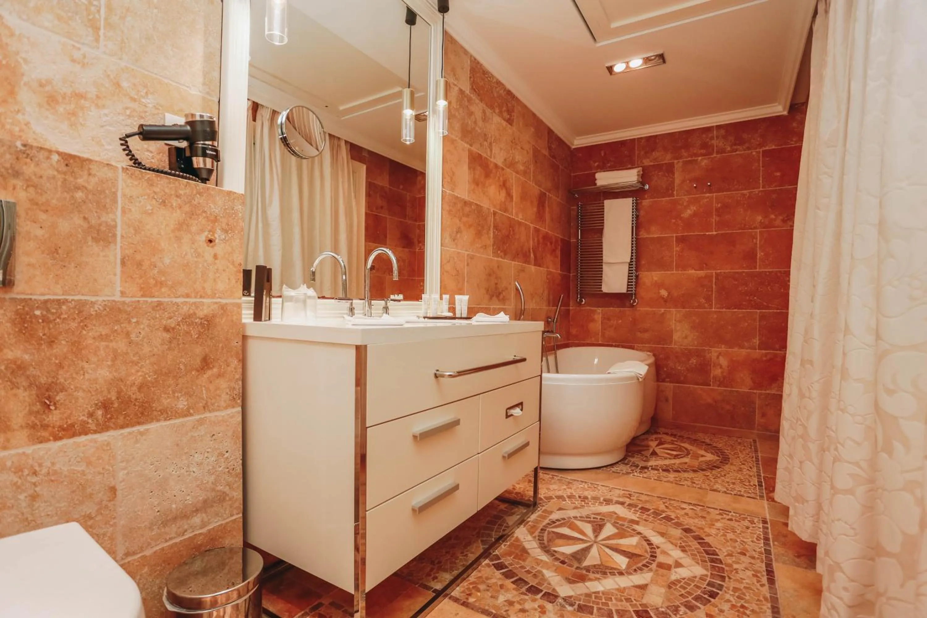 Bathroom in Splendid Conference & Spa Resort