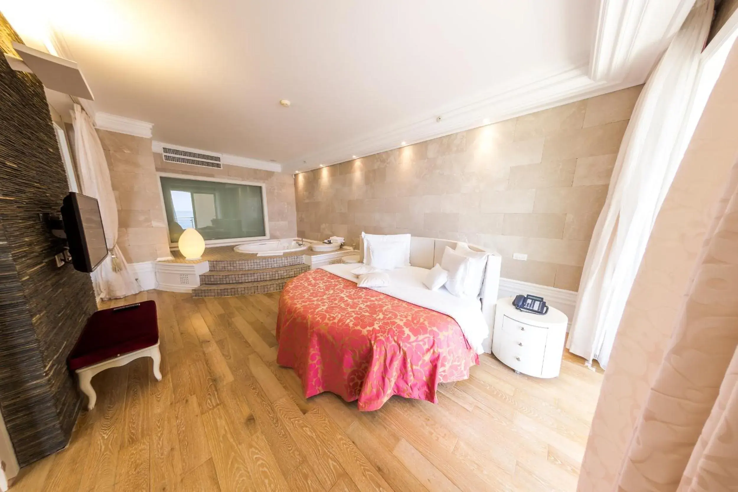 Deluxe Suite in Splendid Conference & Spa Resort Deluxe Suite in Splendid Conference & Spa Resort