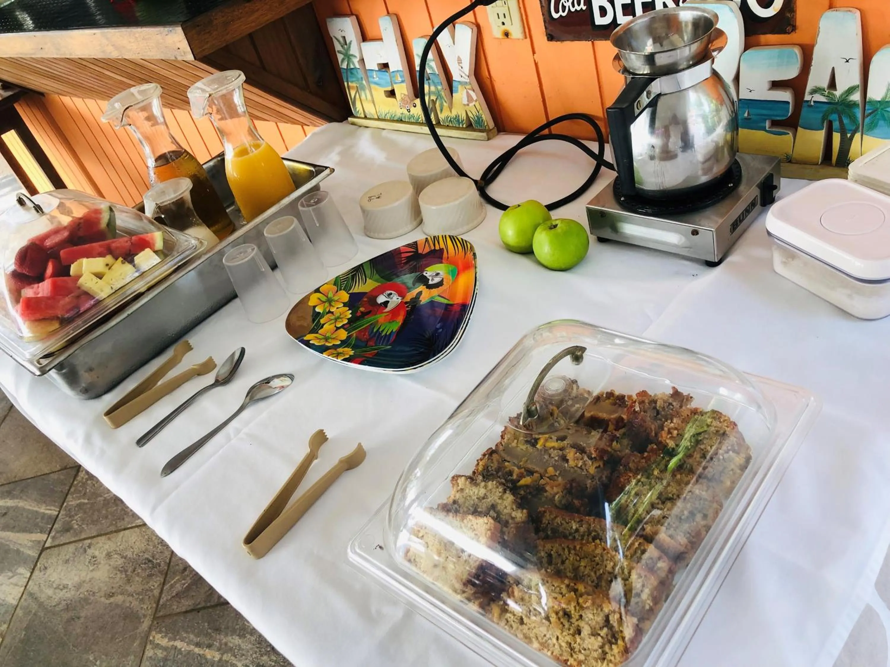 Breakfast in Coral Cove Inn