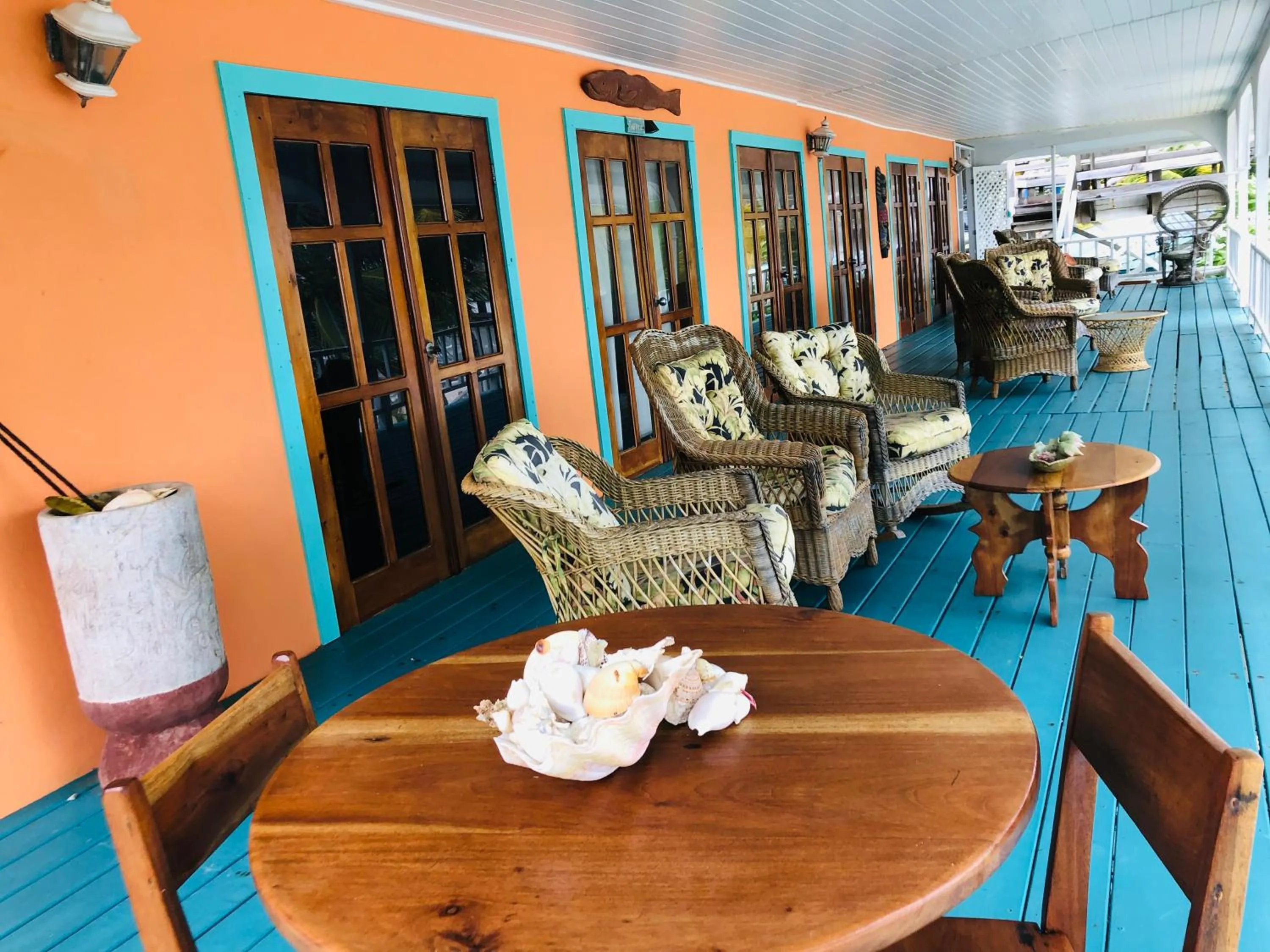 Seating area in Coral Cove Inn