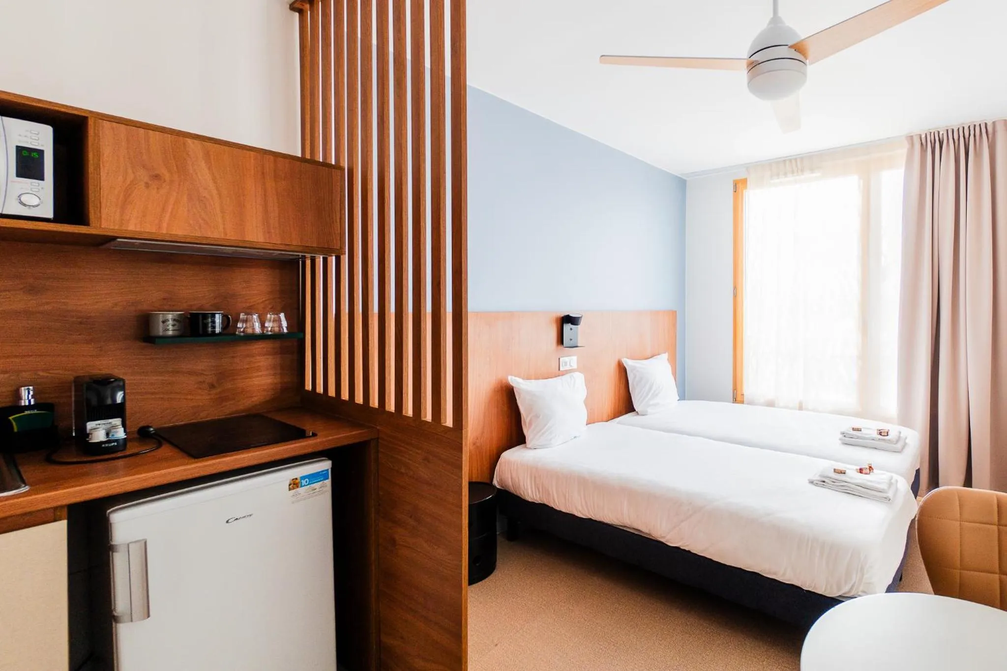 Bedroom, Bed in Ecla Paris Villejuif