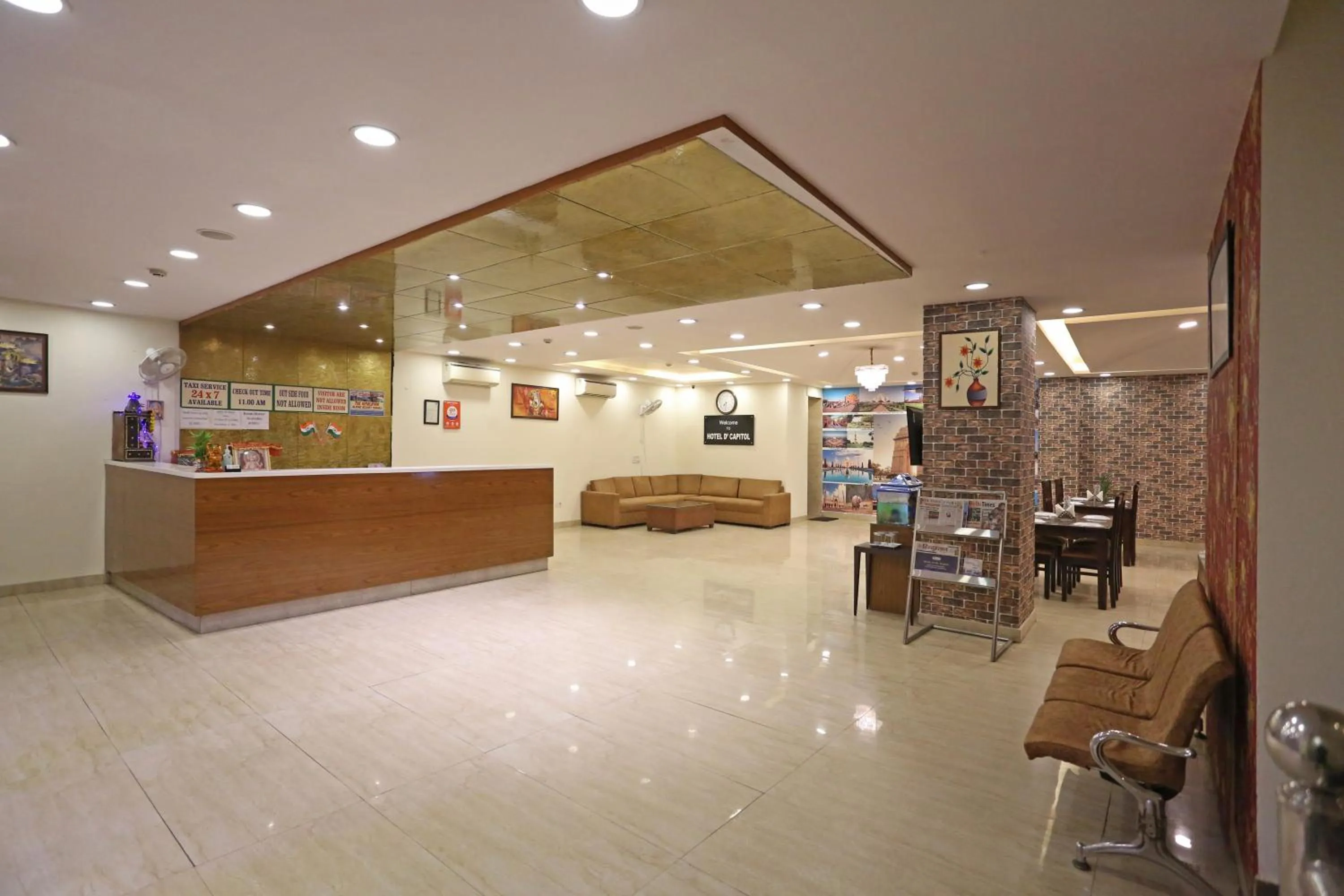 Lobby or reception in Hotel D'Capitol - Delhi Airport