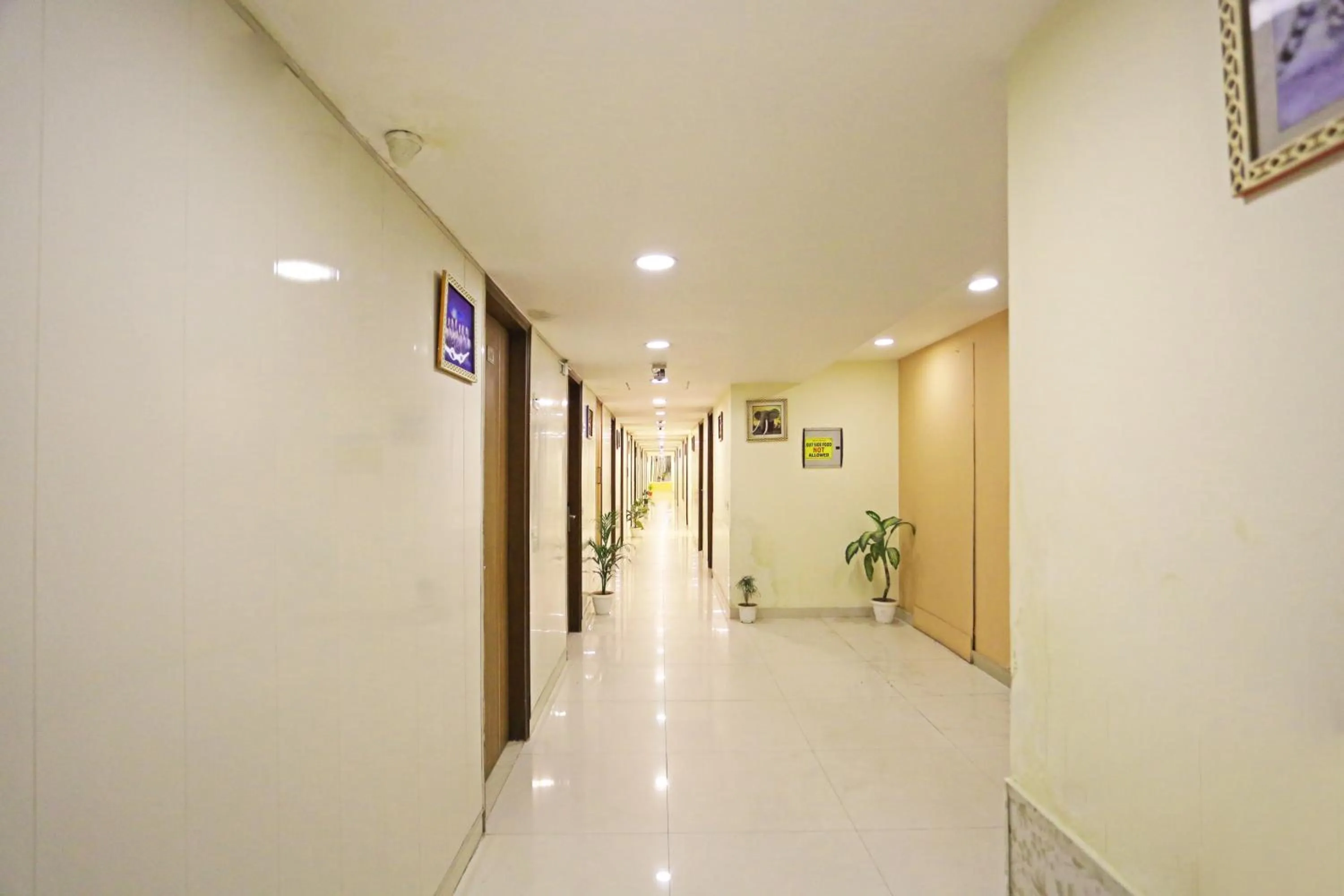 Floor plan in Hotel D'Capitol - Delhi Airport