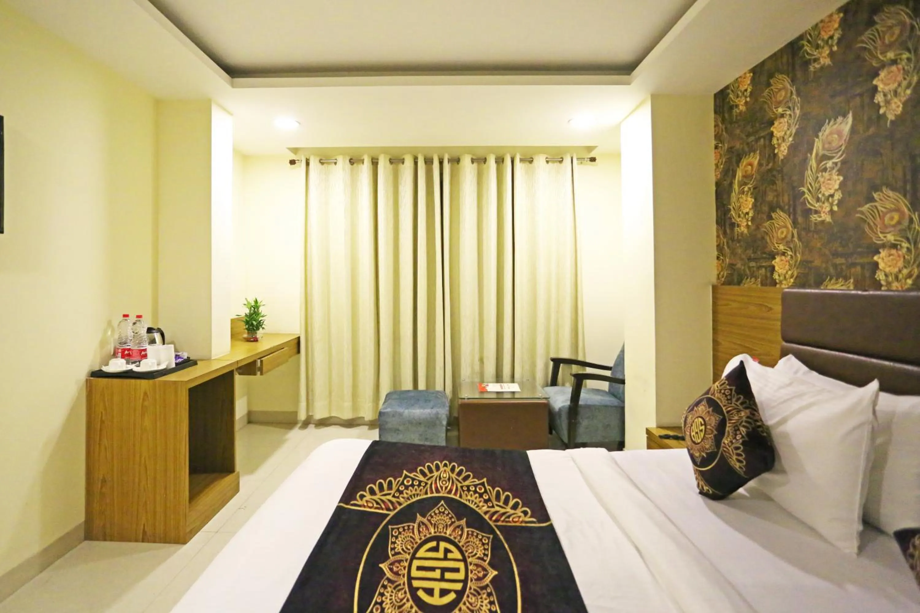 Bed in Hotel D'Capitol - Delhi Airport