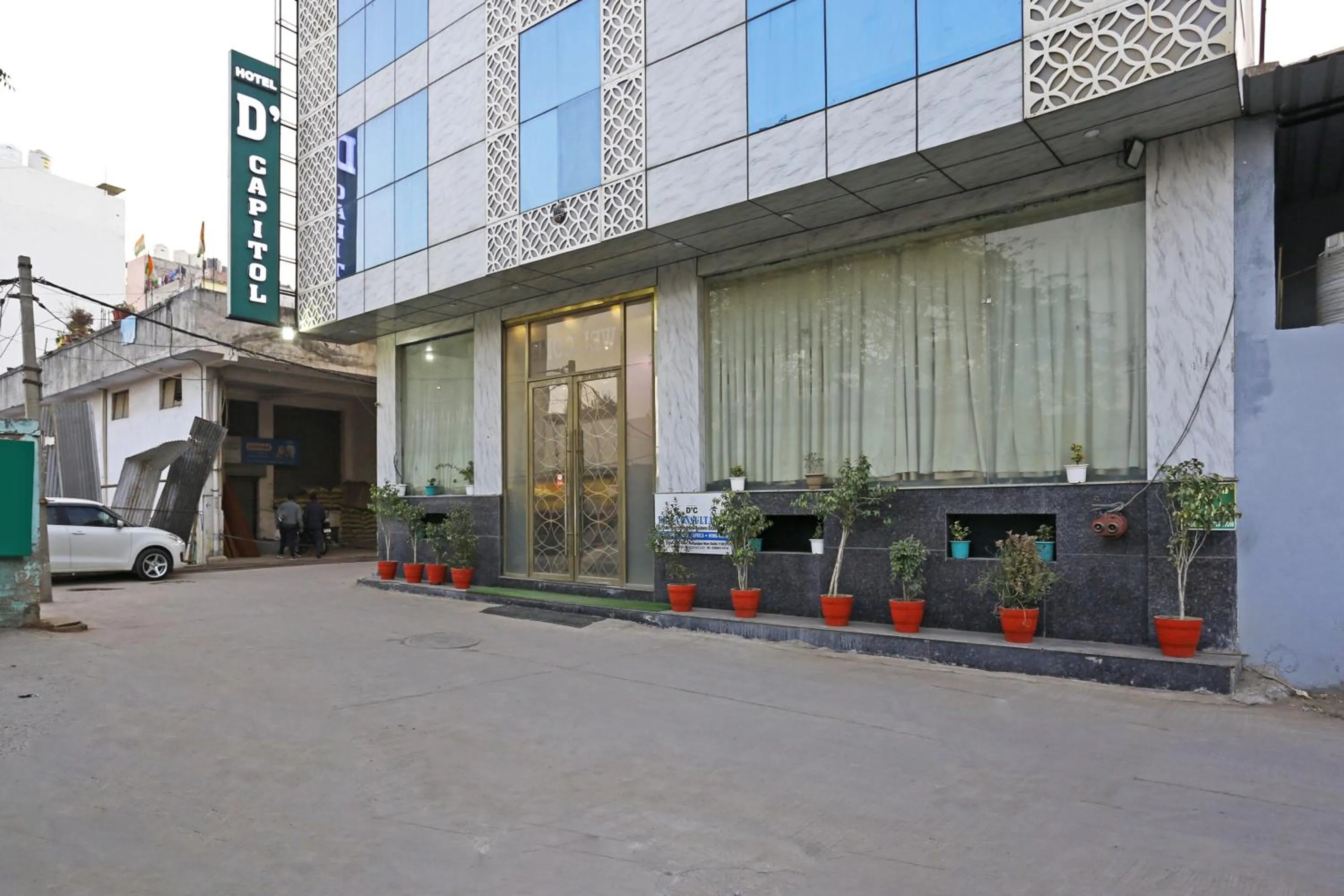 Property building in Hotel D'Capitol - Delhi Airport