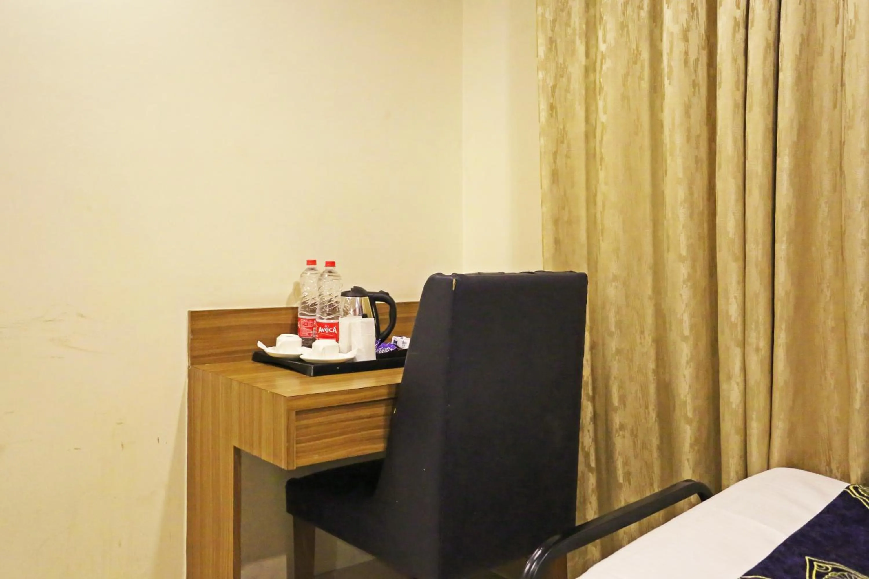 Photo of the whole room in Hotel D'Capitol - Delhi Airport