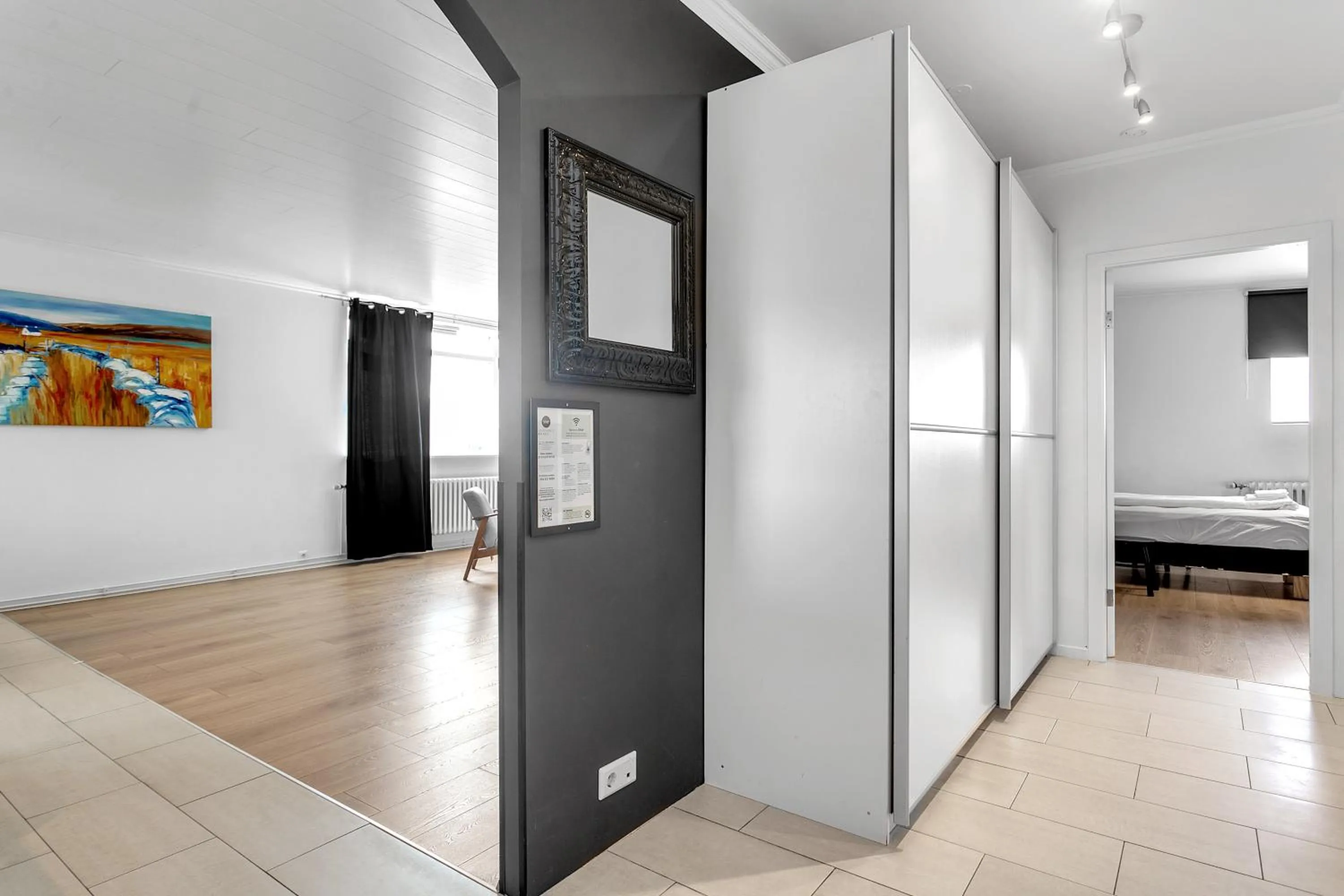 wardrobe, Bed in Stay Apartments Bolholt