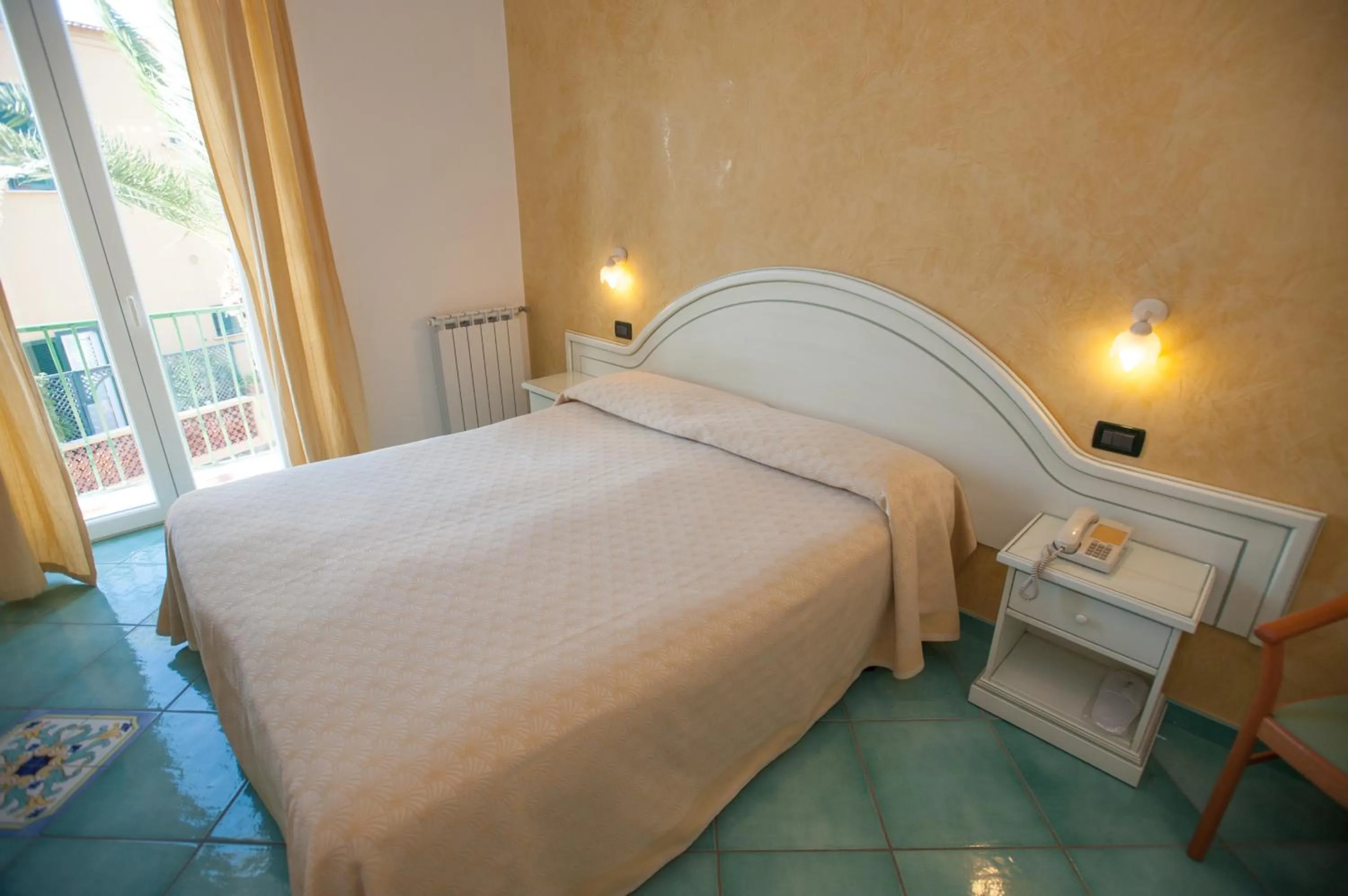 Bedroom, Bed in Hotel Villa Sirena - Thermae & SPA