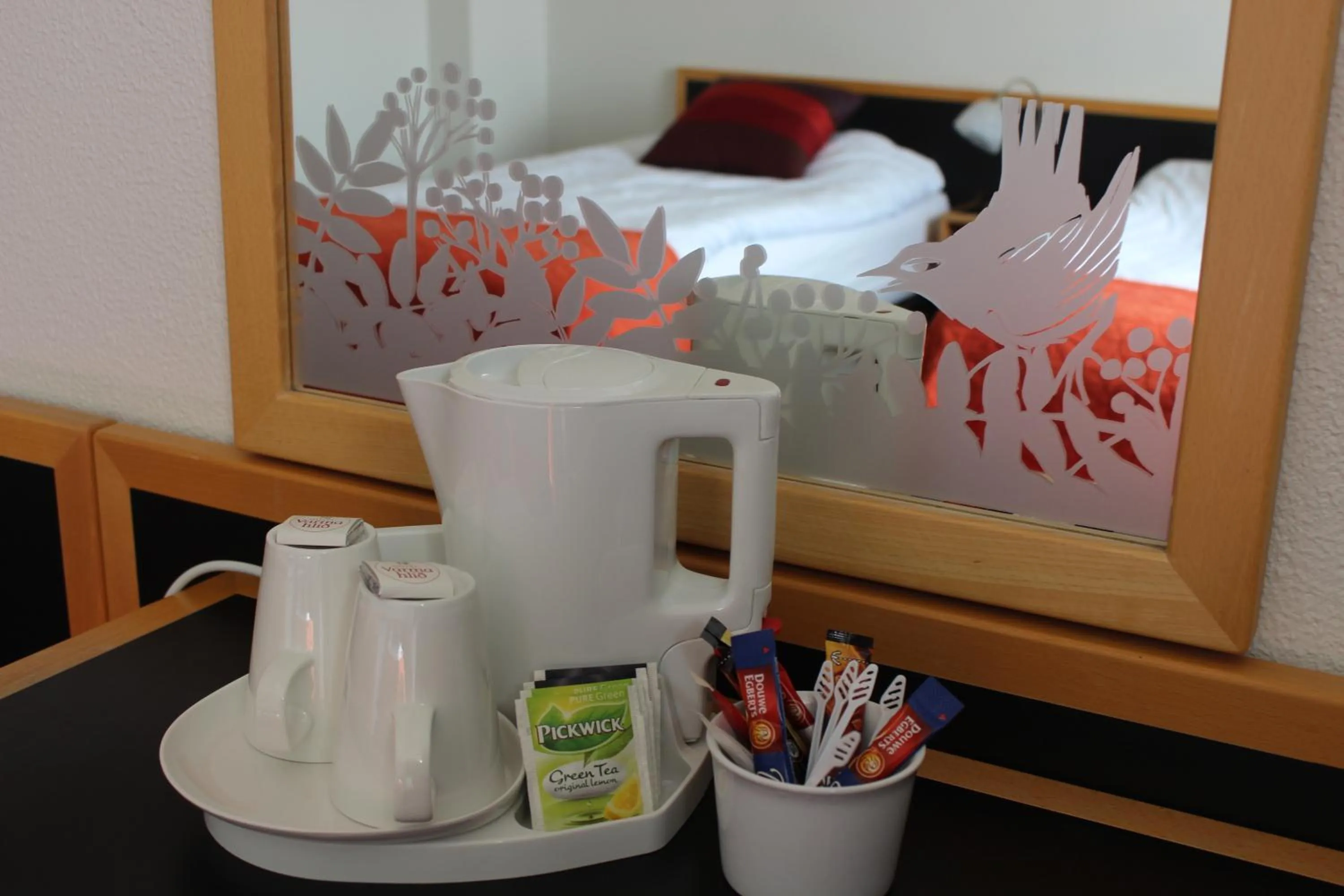 Coffee/tea facilities, Bed in Hotel Varmahlíd