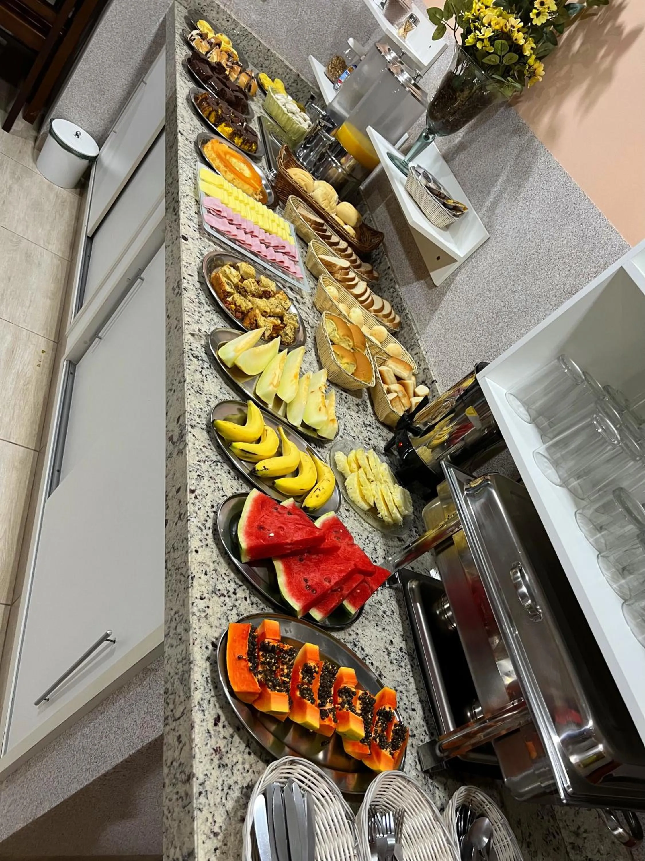 Breakfast in Hotel Savana