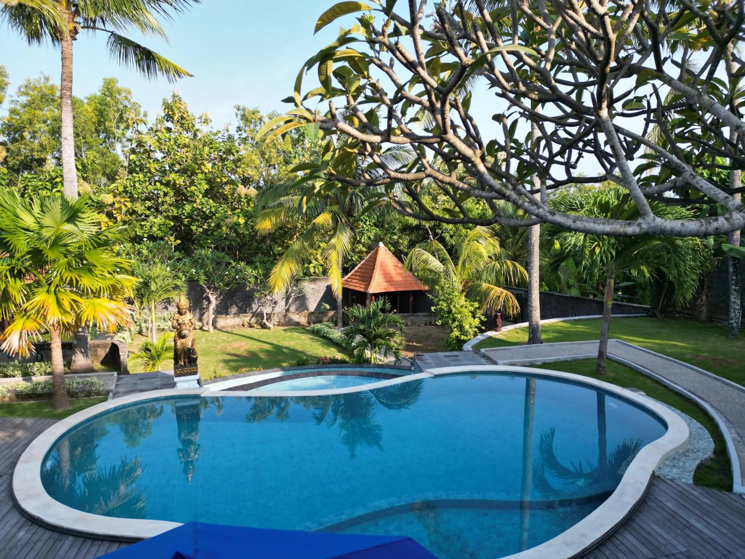 Pool view in Villa Vilah