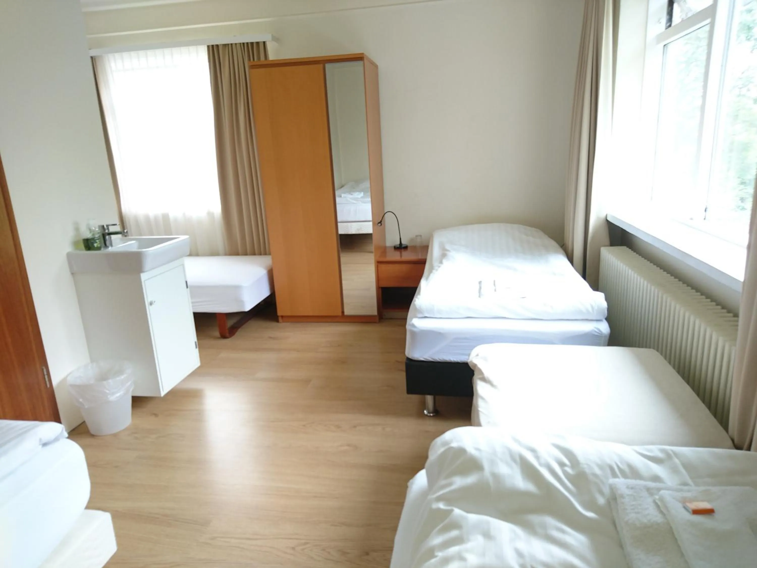 Bedroom, Bed in Alba Guesthouse