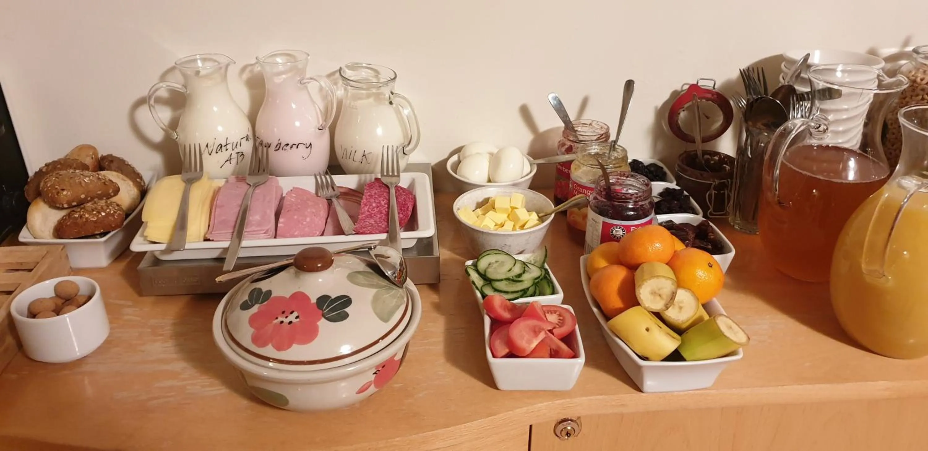 Breakfast in Alba Guesthouse