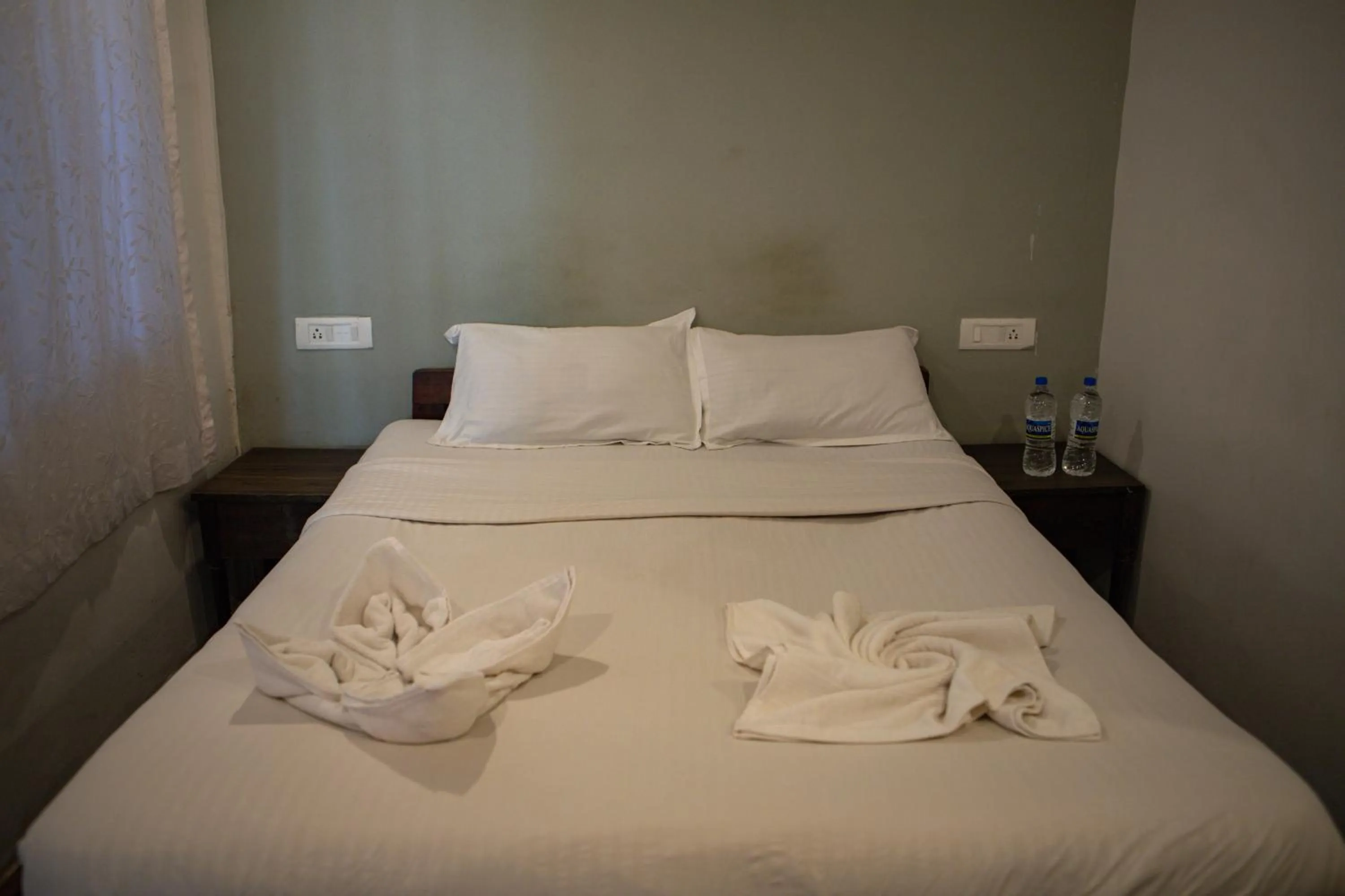 Bed in 12 Monks - Beachfront Hostel