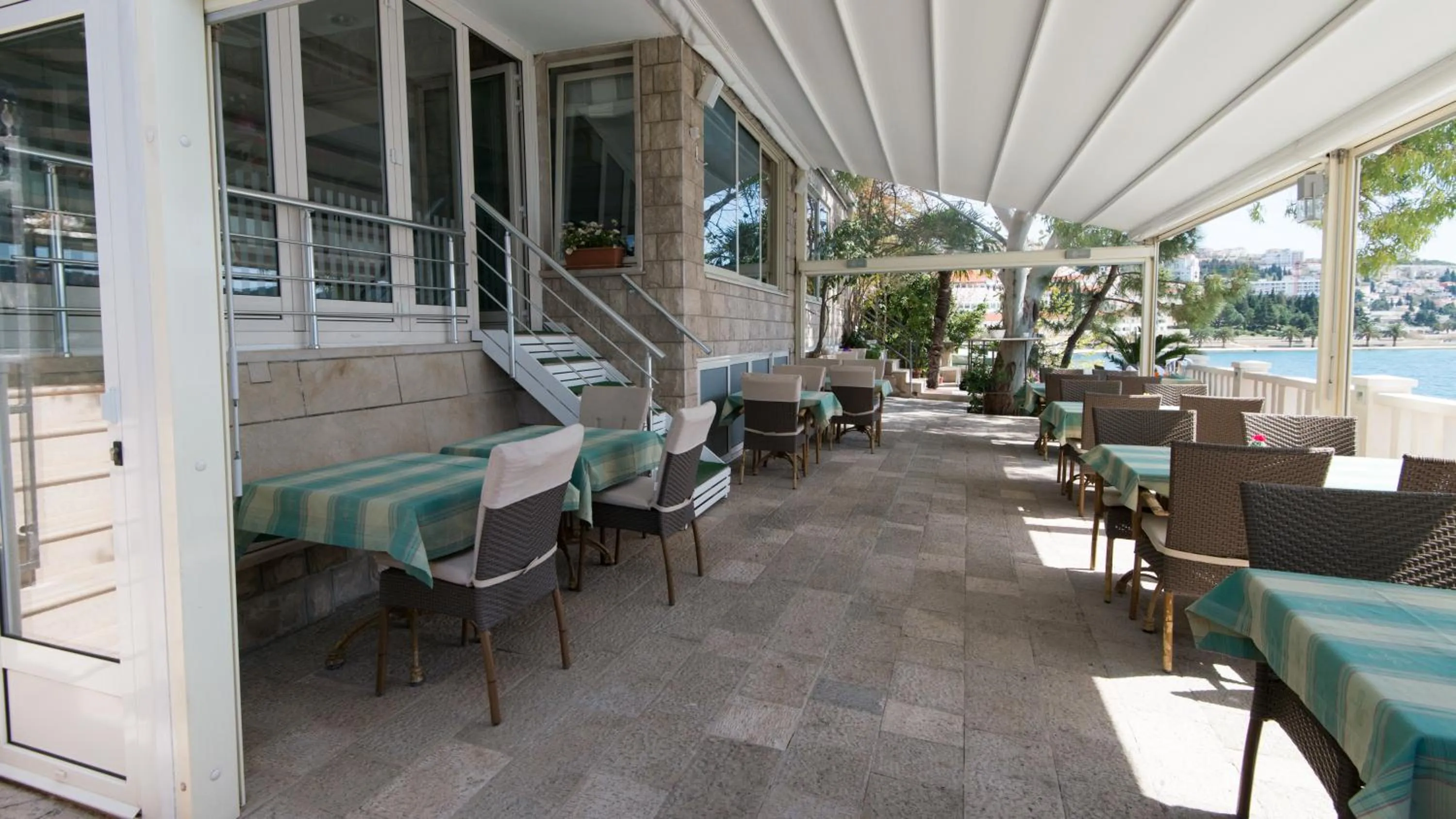 Restaurant/places to eat in Hotel Villa Nova