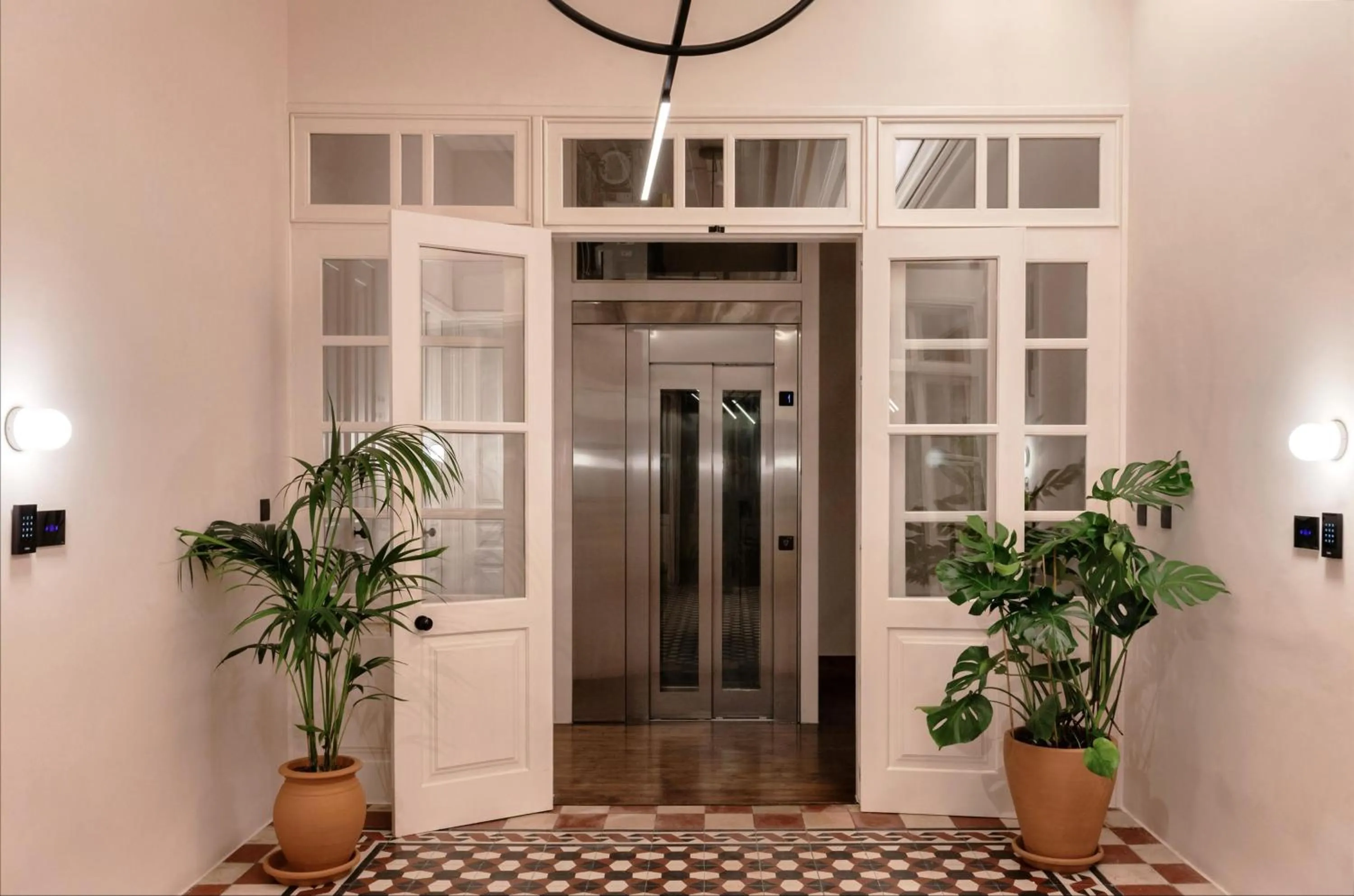 elevator in Heart Hotel