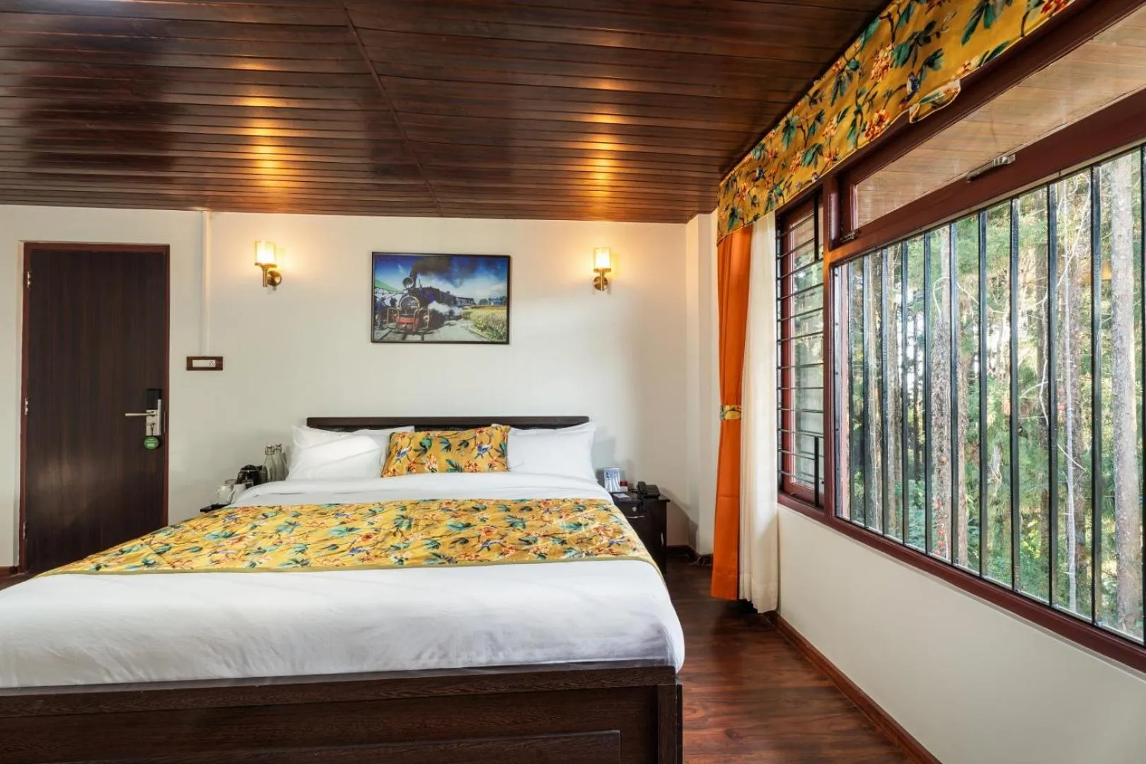 Bedroom, Bed in Summit Sherpa Mountain Hotel & Spa