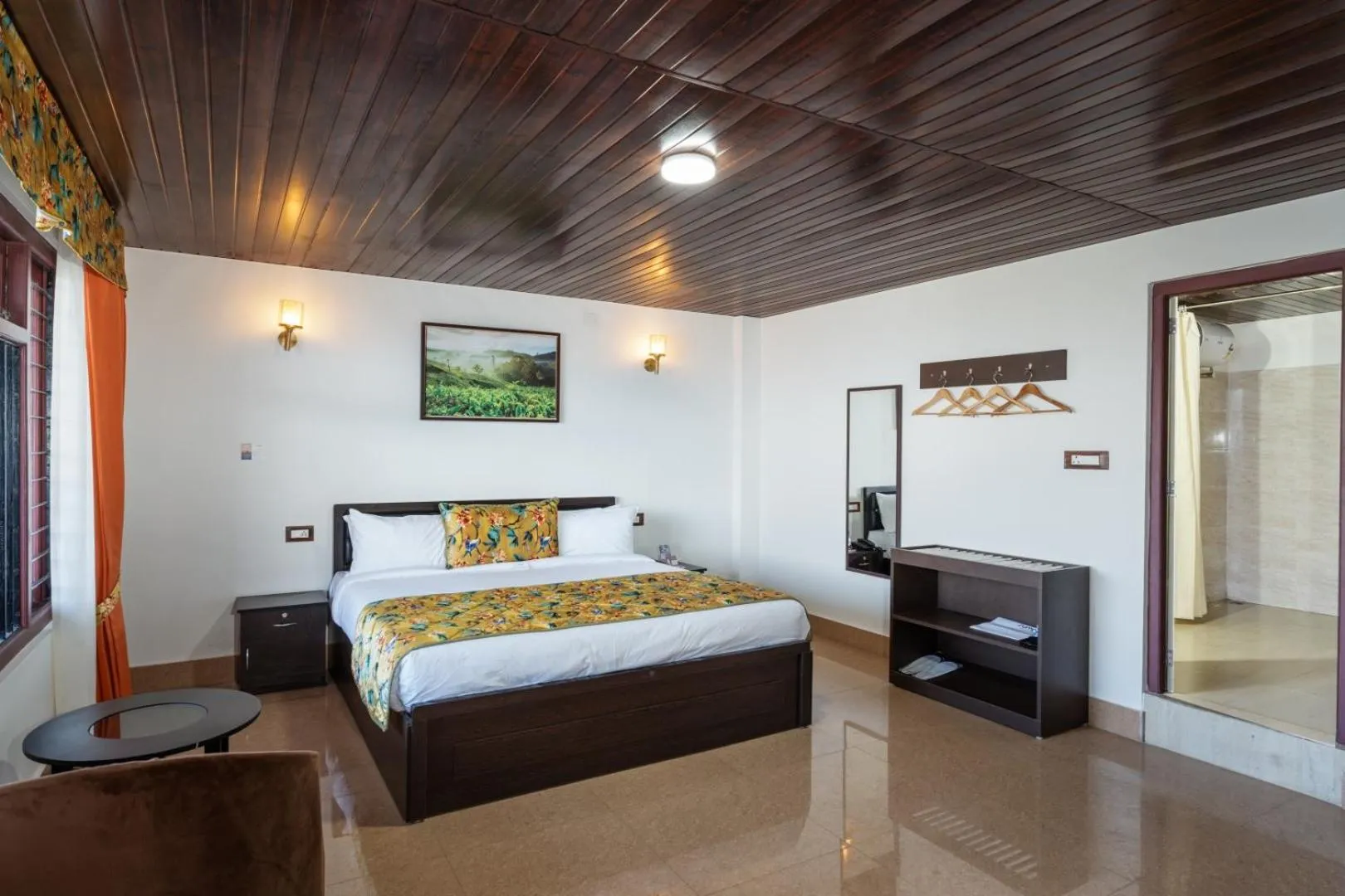 Bed in Summit Sherpa Mountain Hotel & Spa