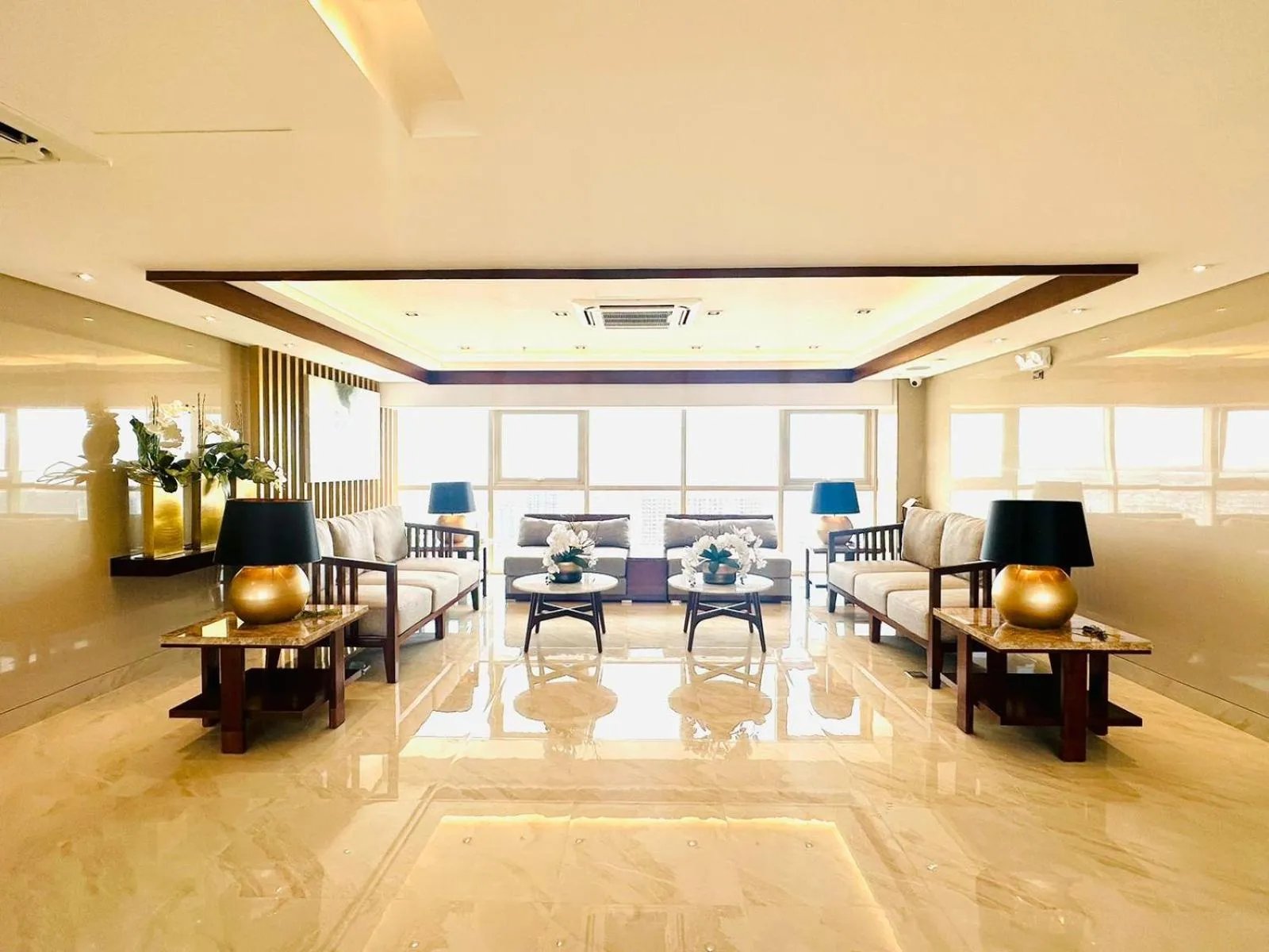 Communal lounge/ TV room in Coast Residences - 2 Bedroom with Balcony facing Mall of Asia, Manila Bay & Pool View