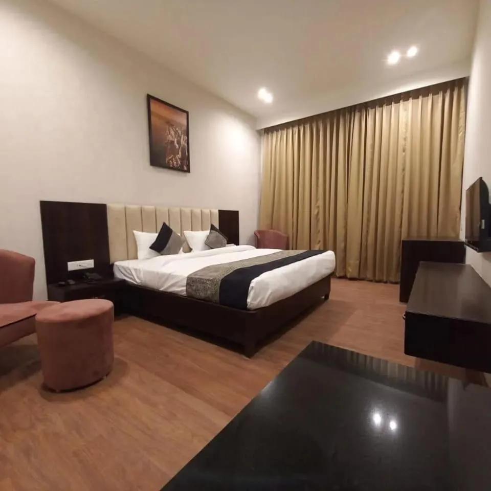 Bed in HOTEL DHAROHAR