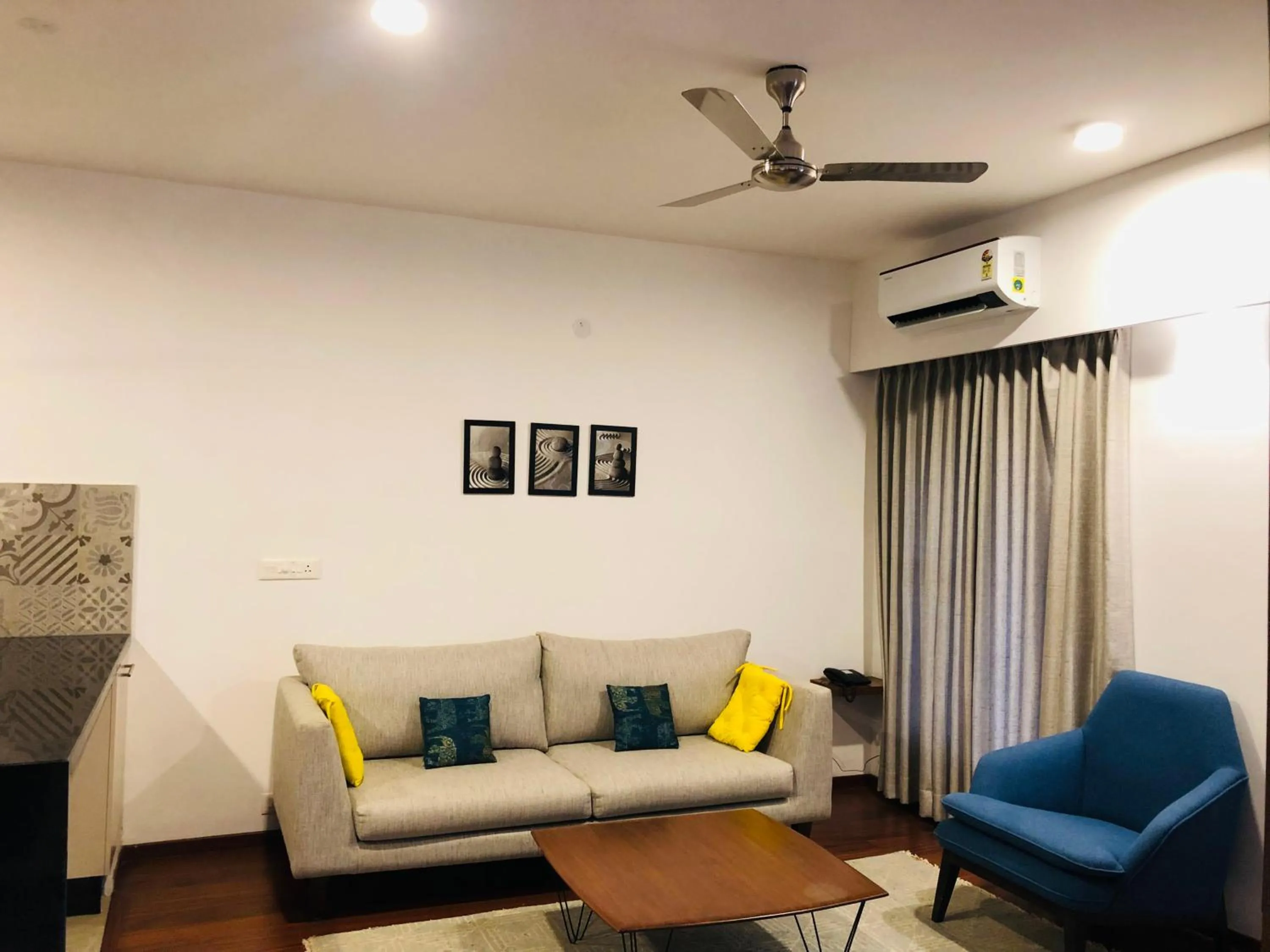 Living room in Clover Greens Golf Course and Resort