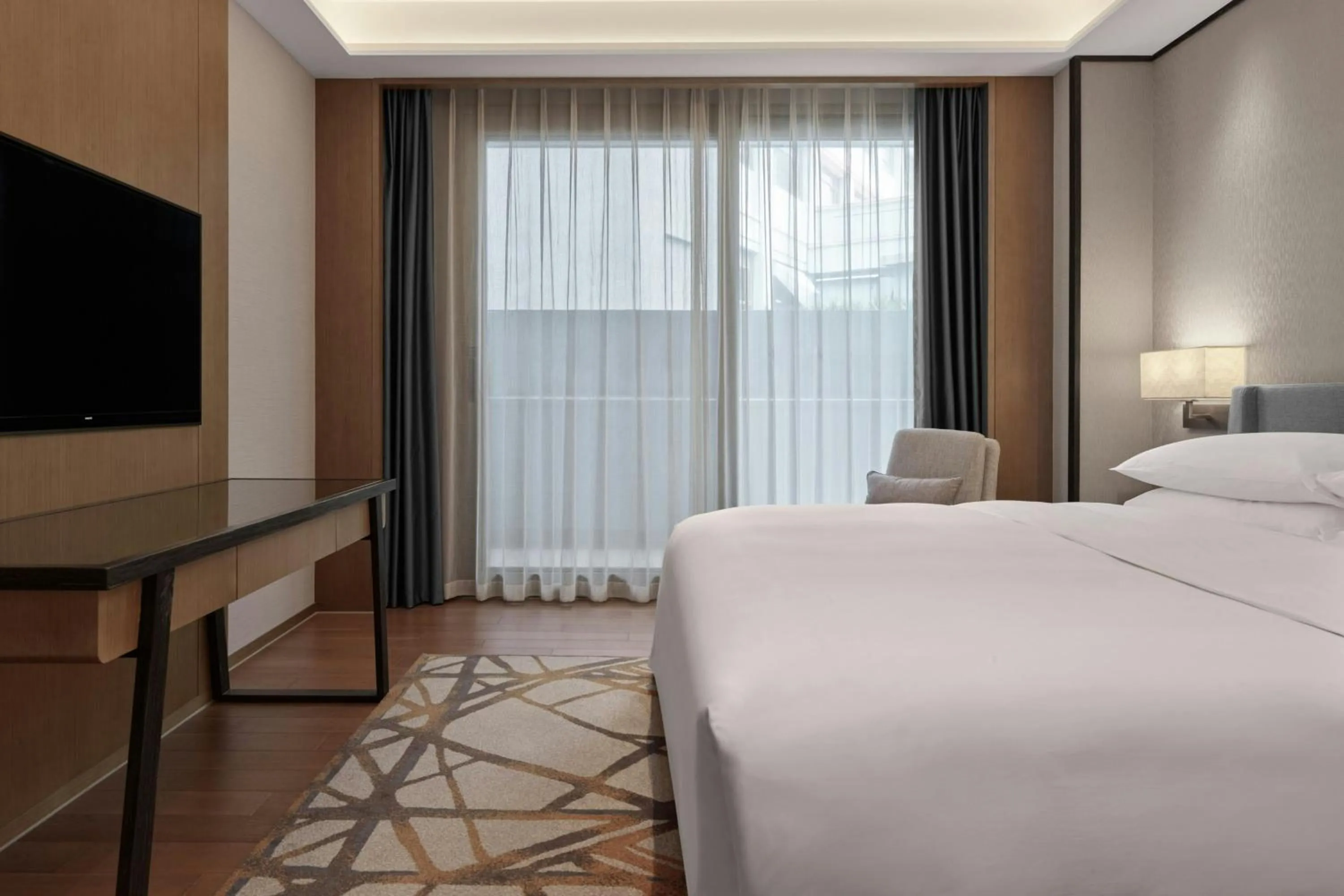 Living room, Bed in Dongguan Marriott Hotel