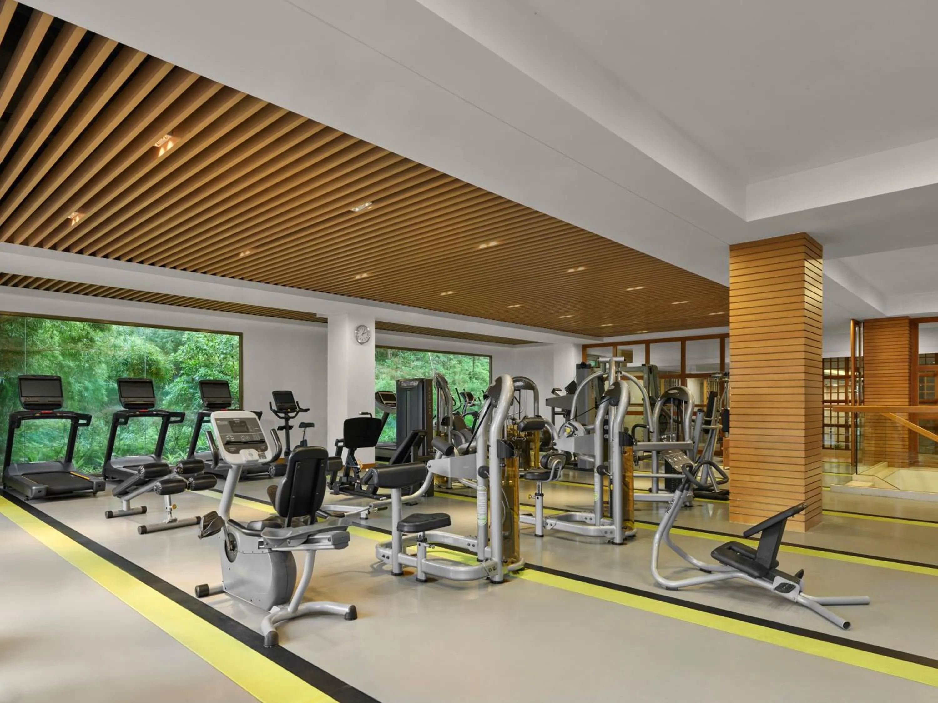 Fitness centre/facilities in Dongguan Marriott Hotel