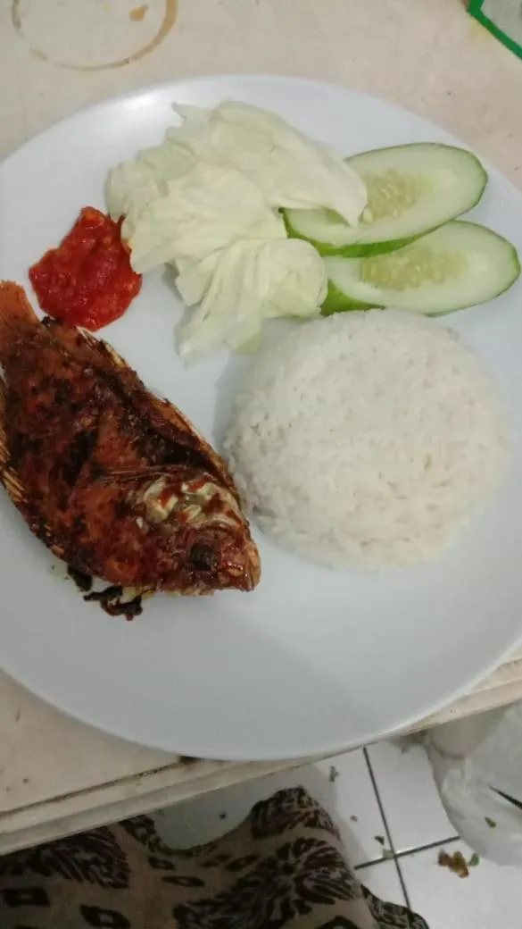 Restaurant/places to eat in SIMPANG 7 RESIDENCE