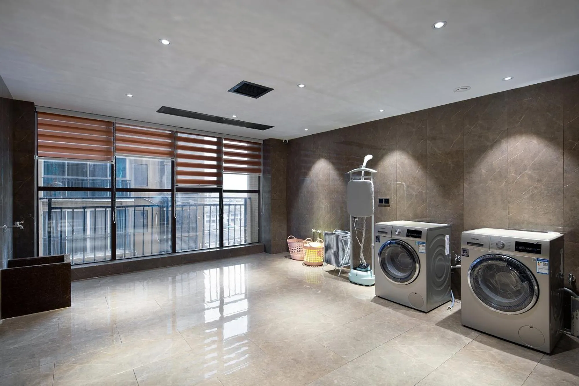 laundry in Till Bright Hotel, Leiyang Zhongxing Times Square