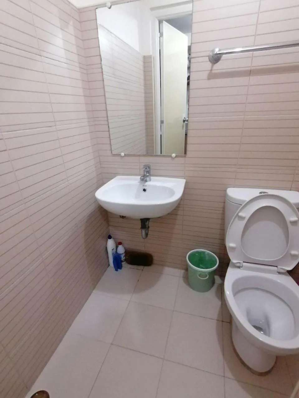 Cozy and Private Condo in Baguio