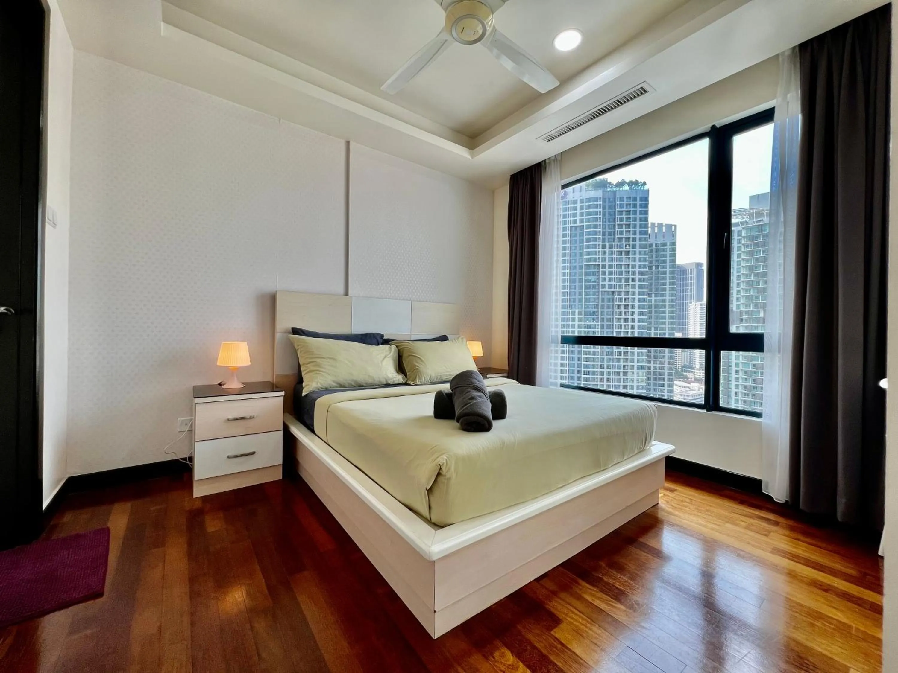 Bed in Casa Residency Service Apartment