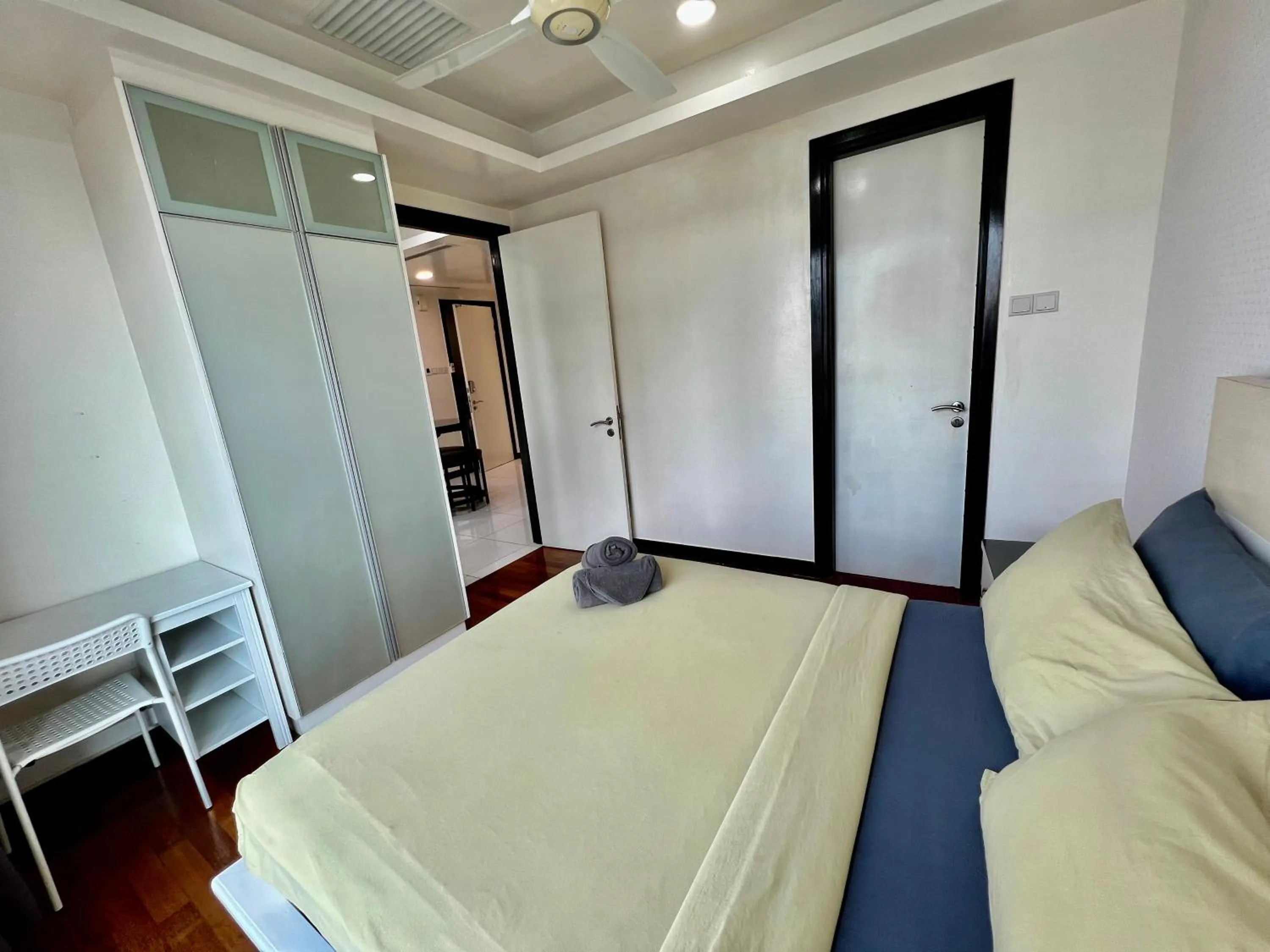 Bed in Casa Residency Service Apartment
