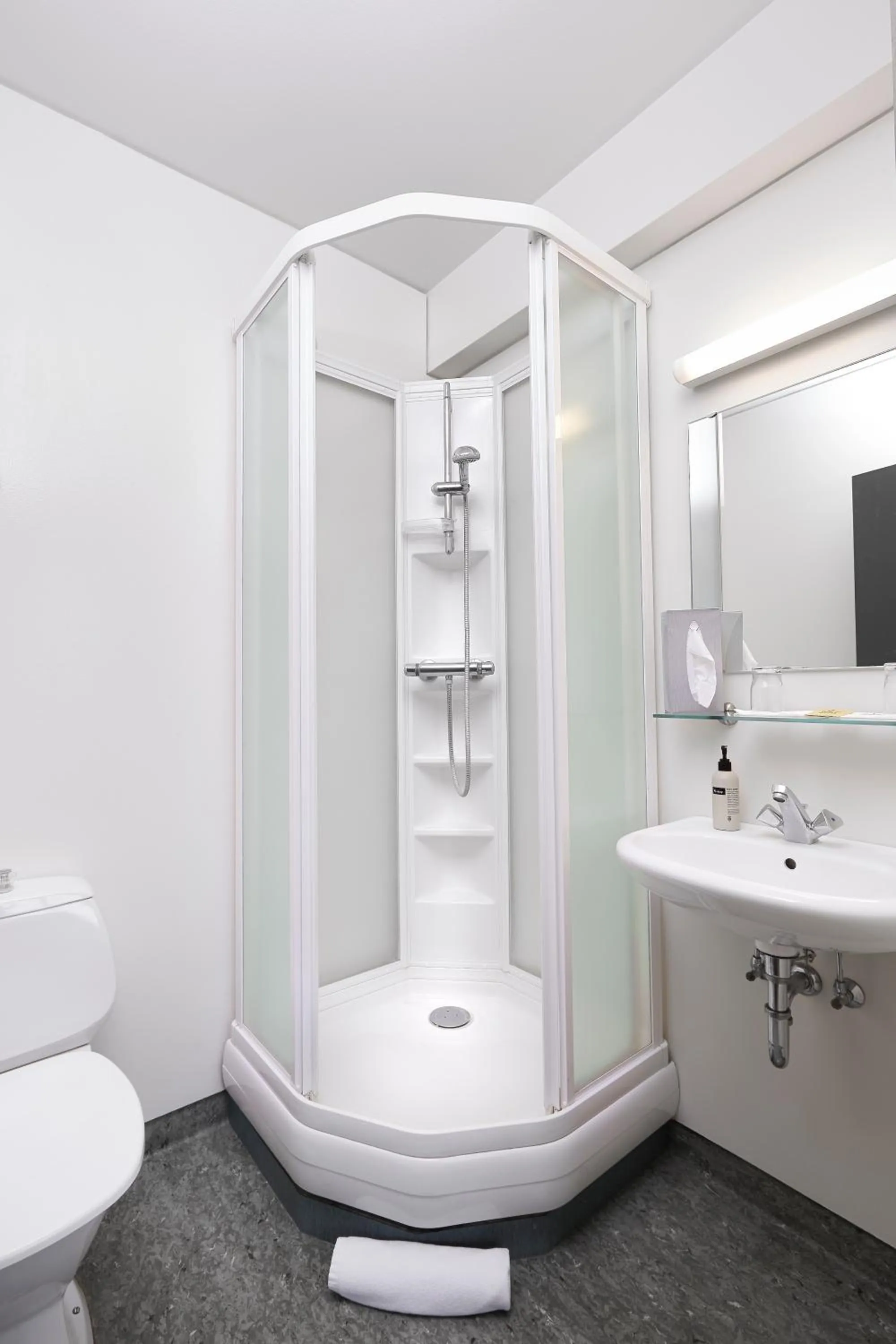 Shower in Hotel Edda Akureyri