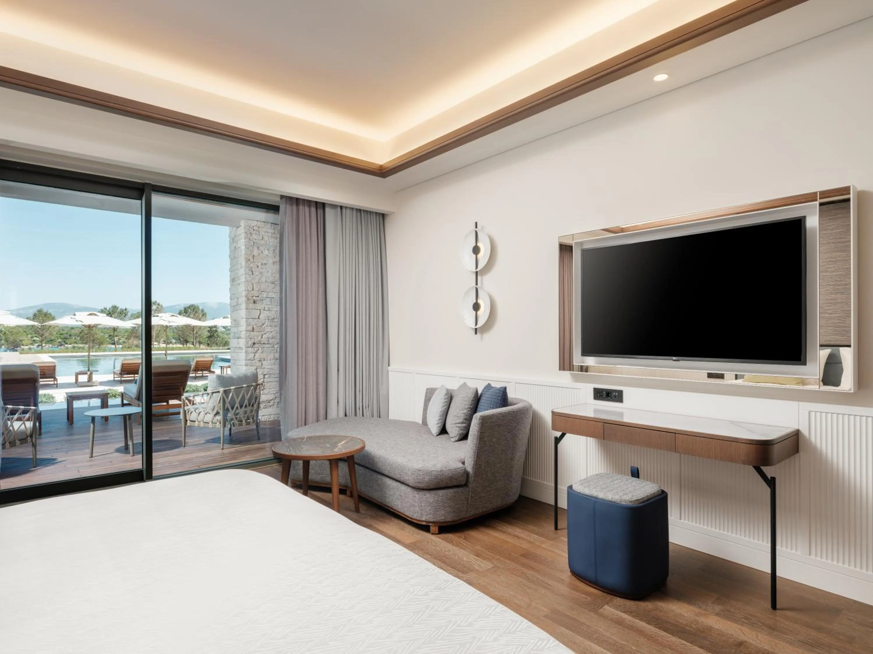 Communal lounge/ TV room, Bed in Anda Barut Collection - Ultra All Inclusive