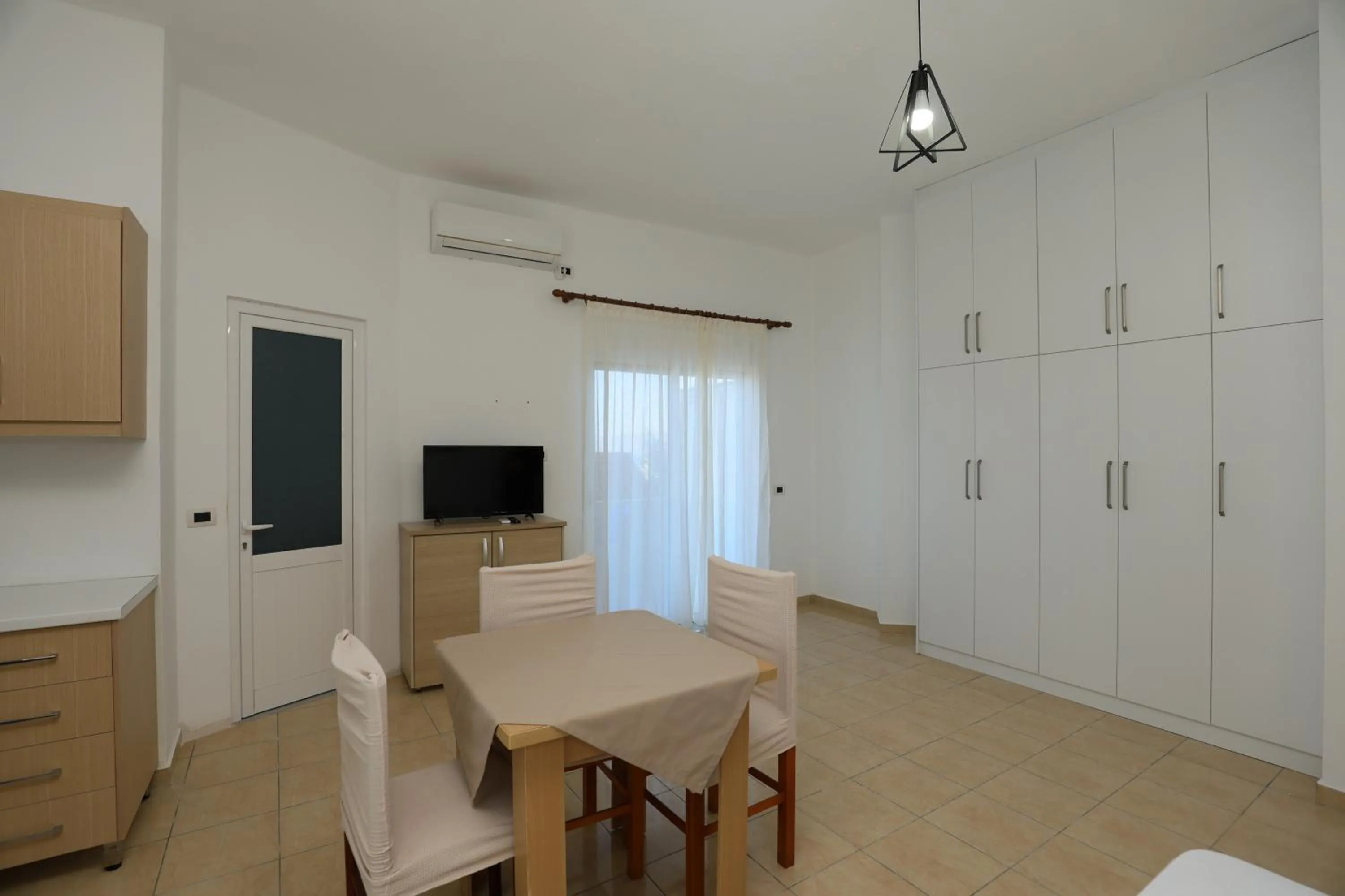 TV and multimedia in Michelle Apartments