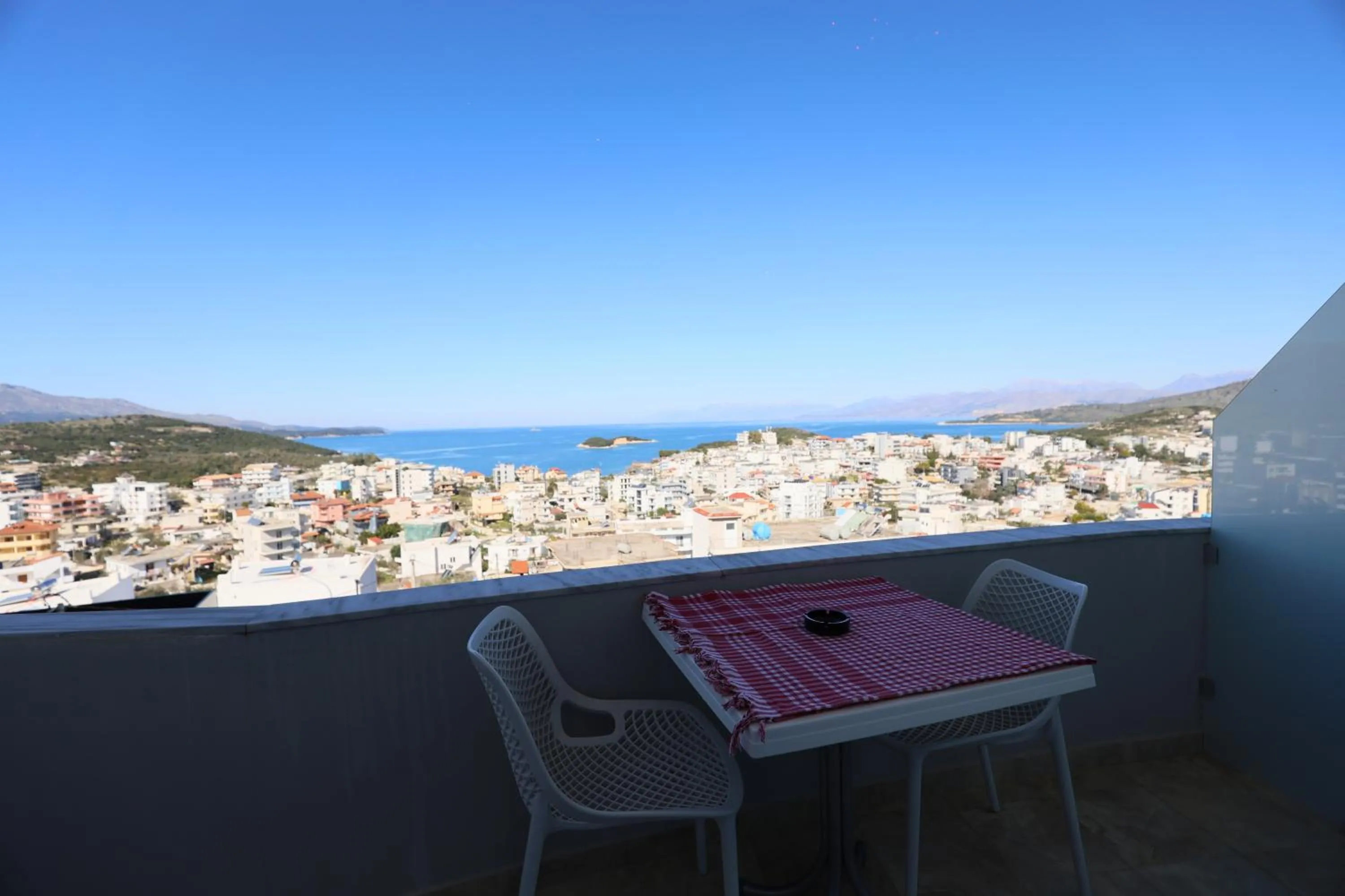 Dining area in Michelle Apartments
