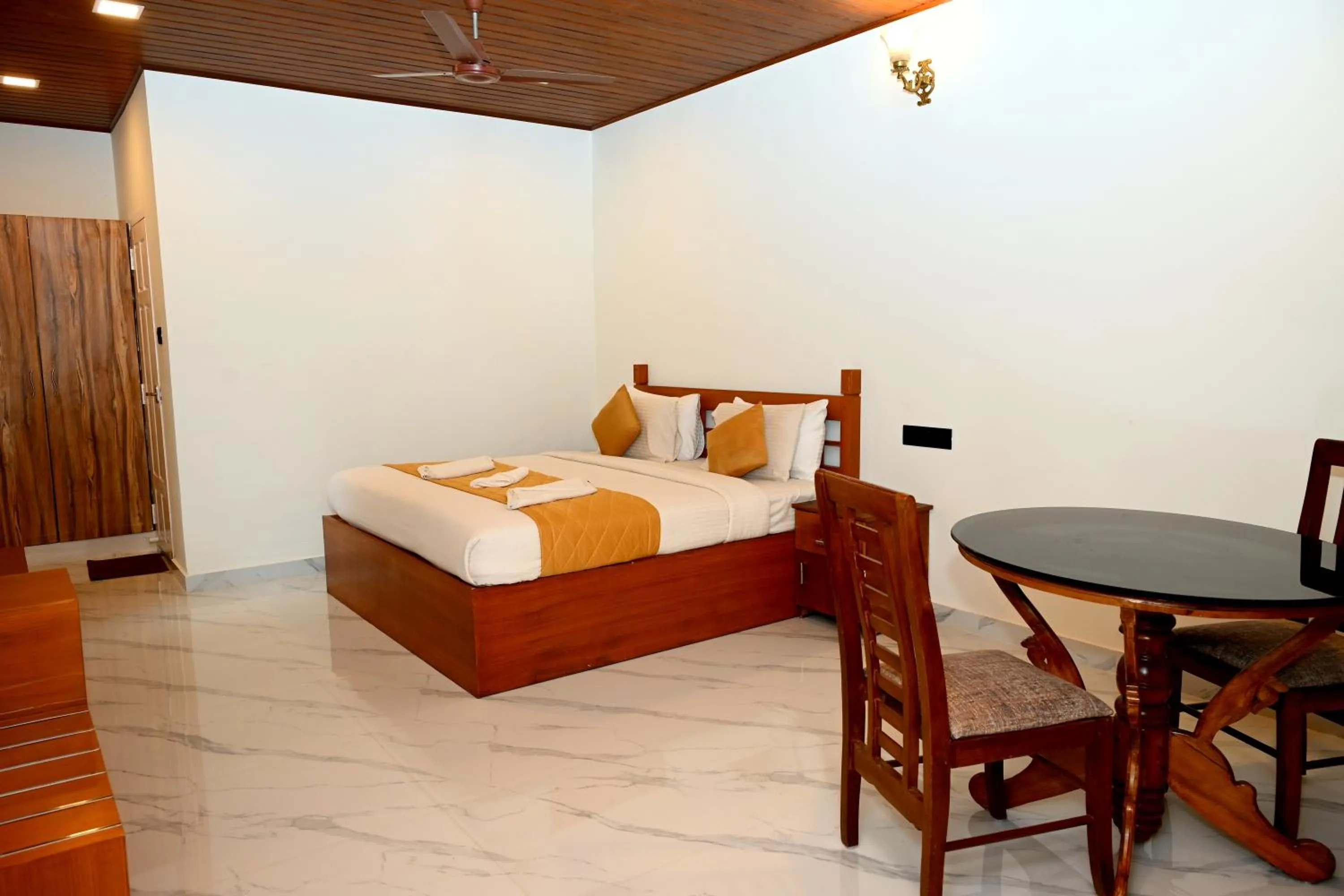 Bedroom in Spring Muunnar, Munnar