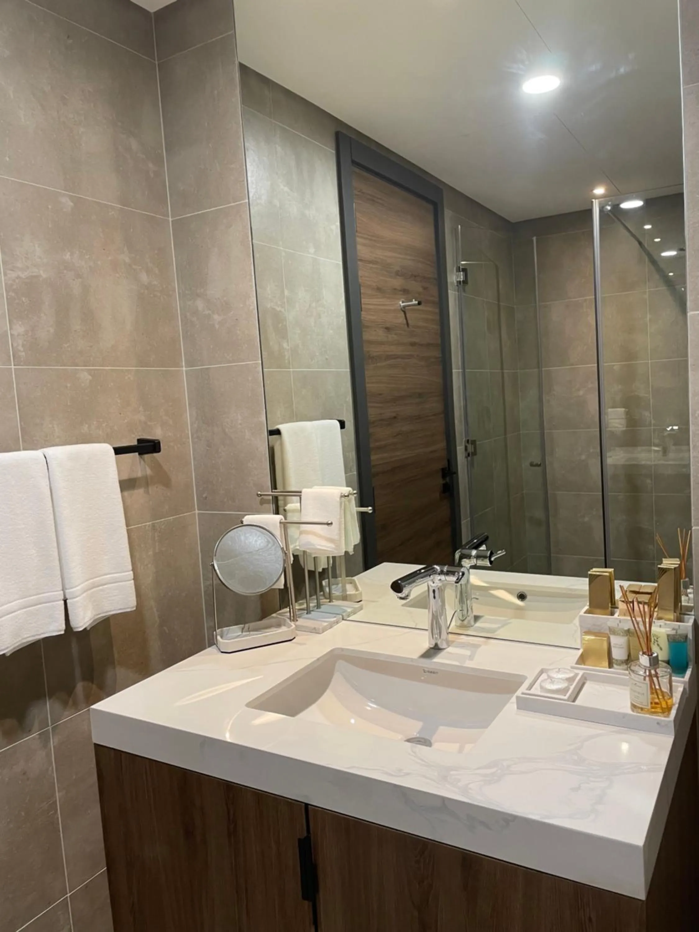 Bathroom in Charthouse Bahrain