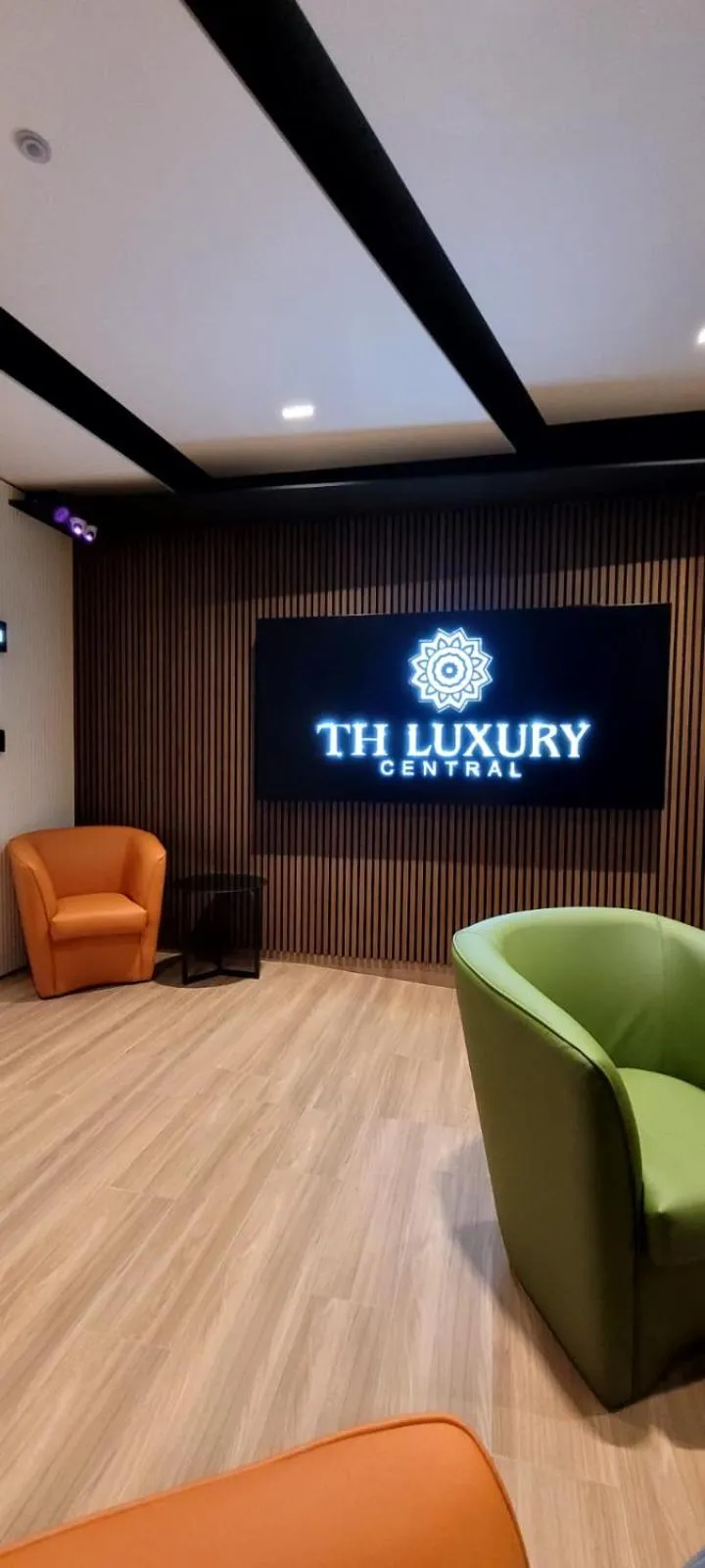 Th Luxury Central