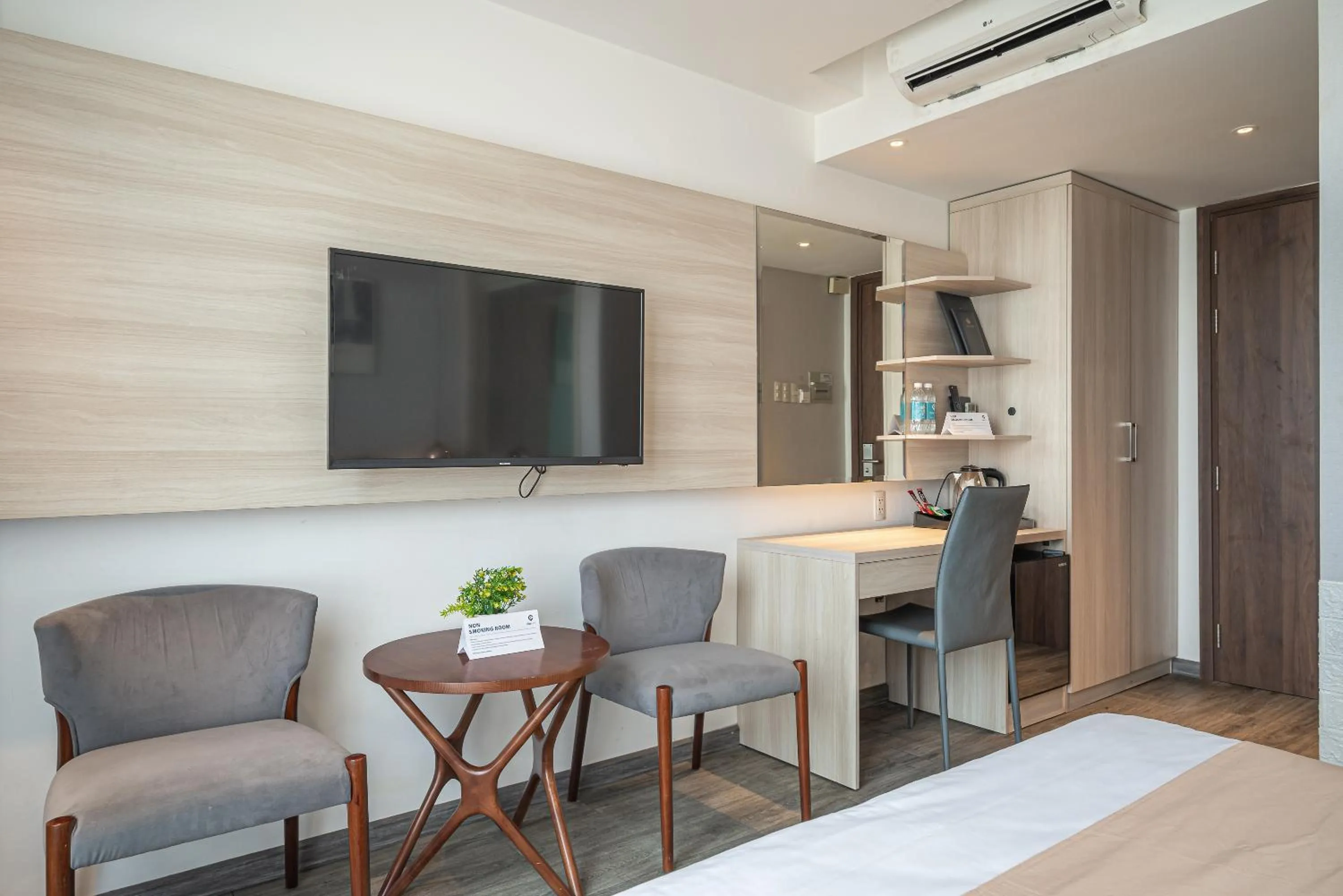 TV and multimedia in Cozrum Homes - Sonata Residence