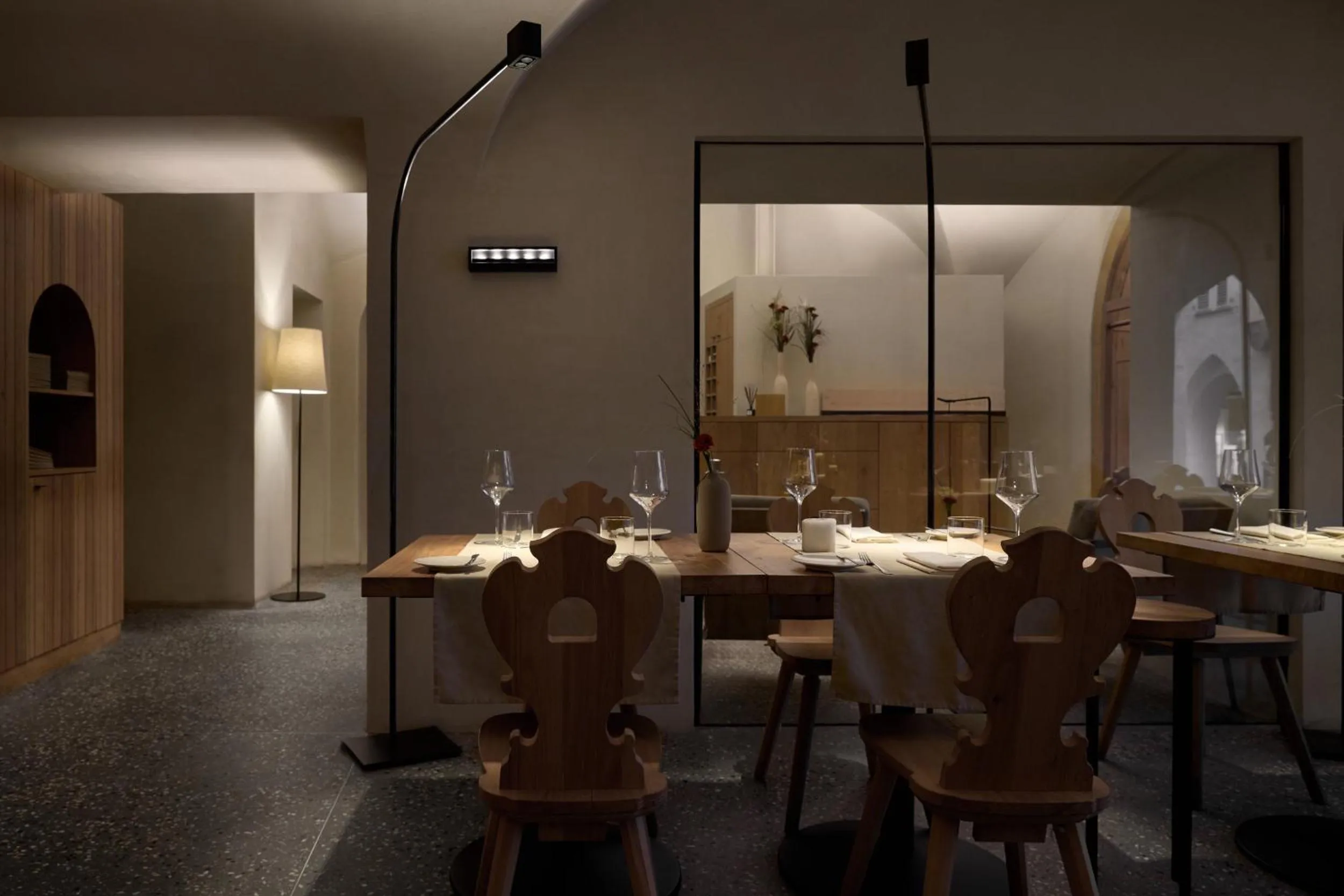 Restaurant/places to eat in fink Restaurant & Suites