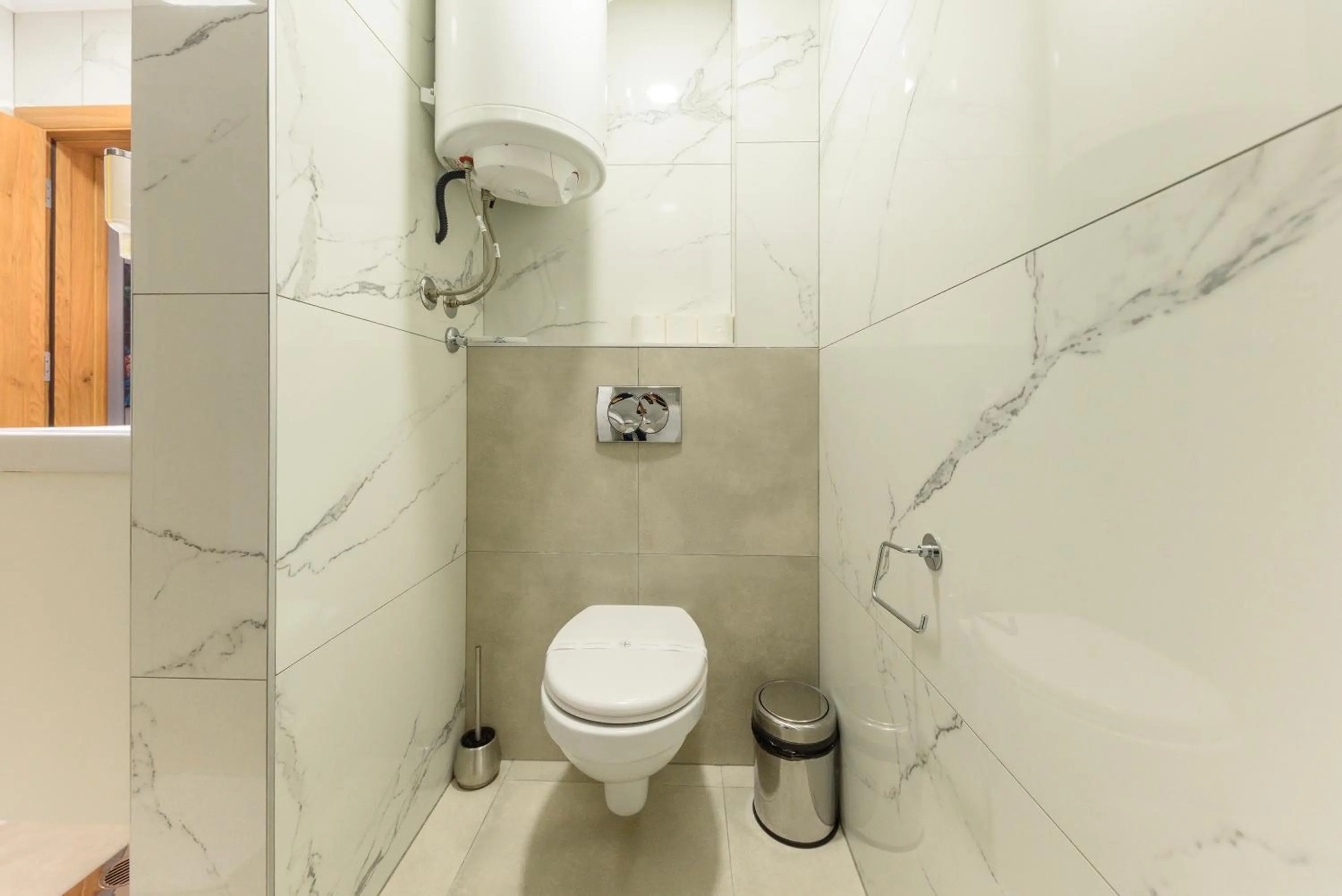 Shower in Garni Hotel Zenit